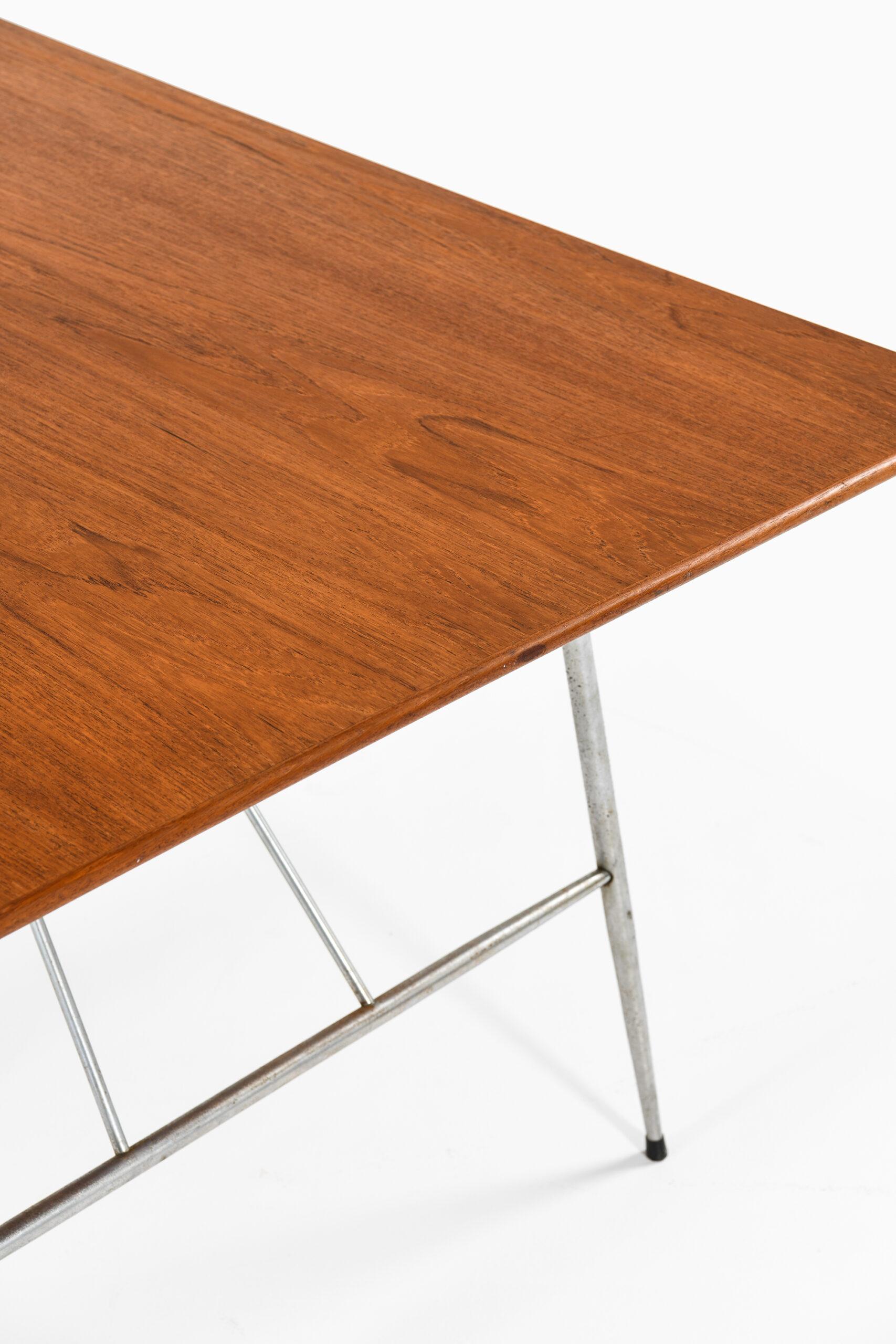 Danish Børge Mogensen Dining Table / Desk Produced by Søborg Møbler in Denmark For Sale