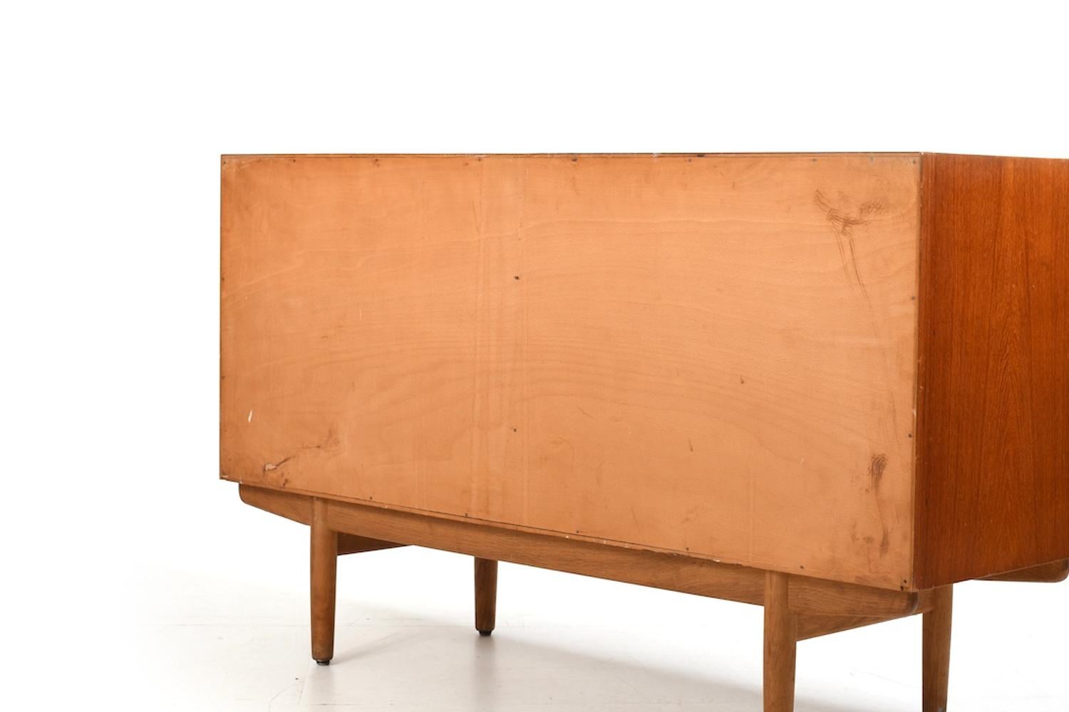 Børge Mogensen Double Dresser Teak & Oak 1950s. In Good Condition In Handewitt, DE