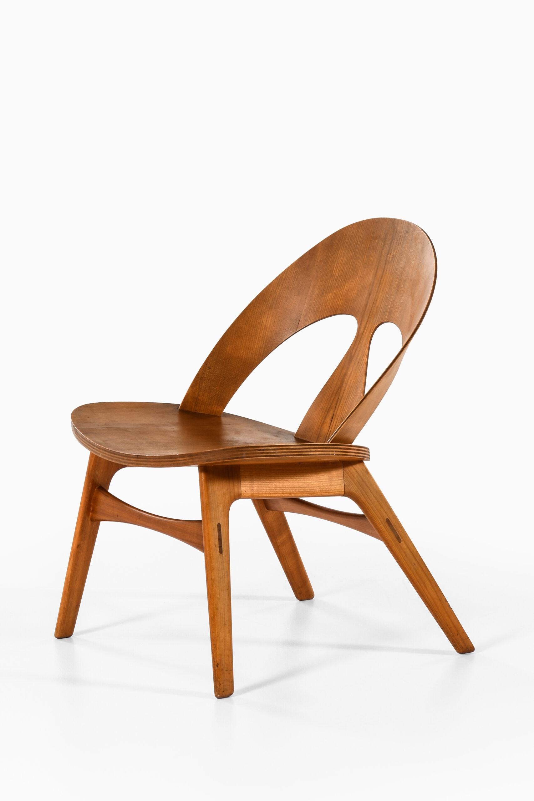 Scandinavian Modern Børge Mogensen Easy Chair Produced by Cabinetmaker Erhard Rasmussen For Sale