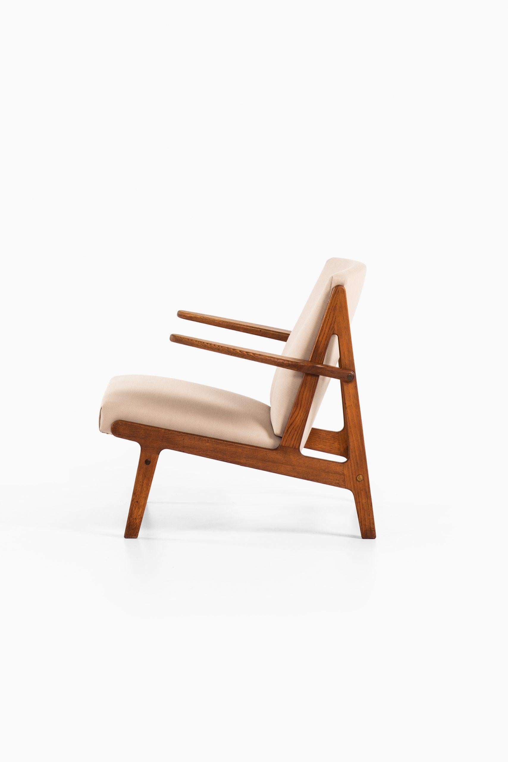 Rare easy chair designed by Børge Mogensen. Produced by Tage Kristensen & Co in Denmark.