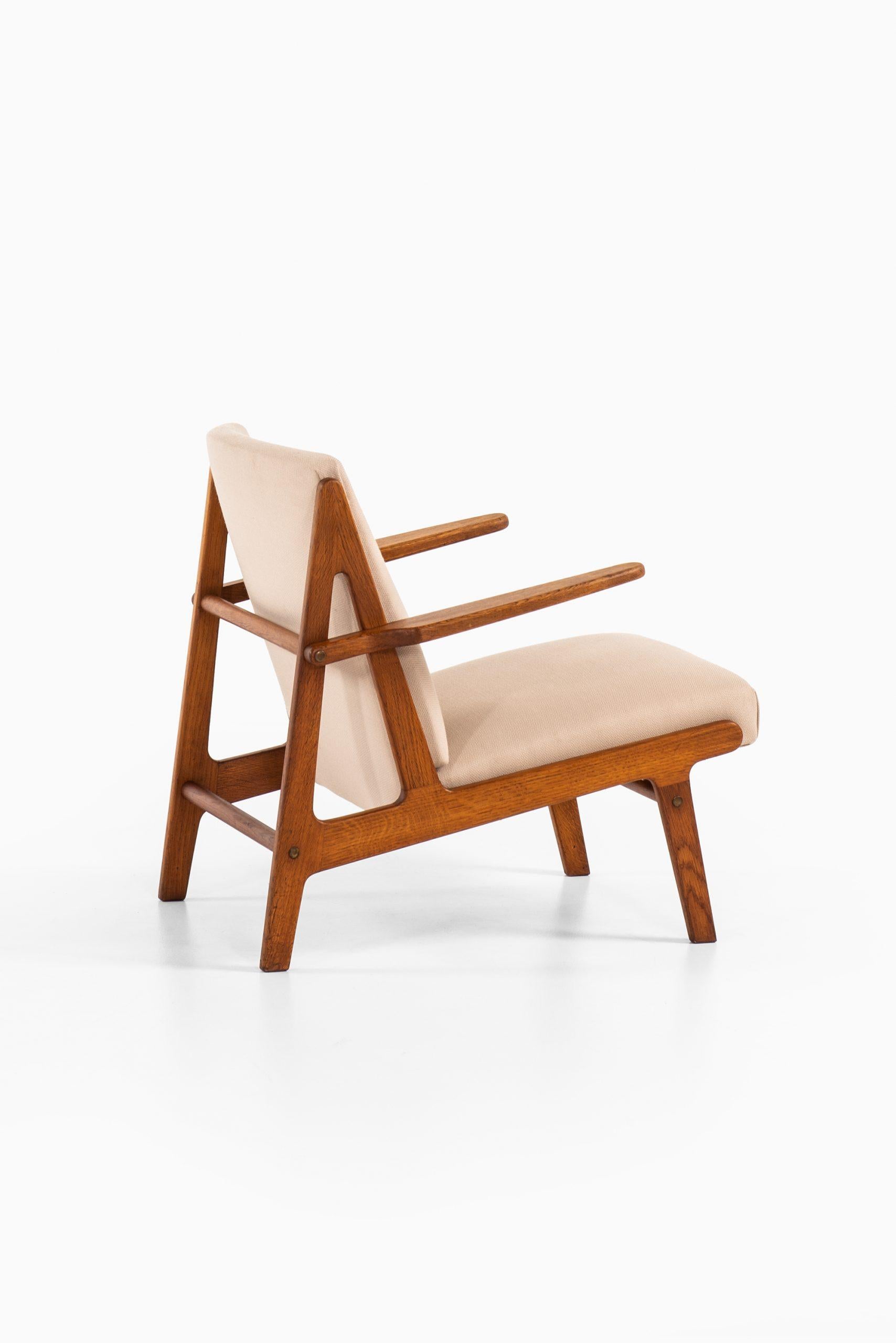 Børge Mogensen Easy Chair Produced by Tage Kristensen & Co in Denmark For Sale 1