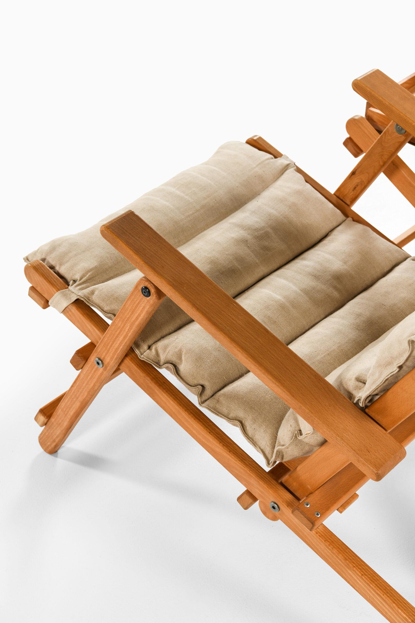 Scandinavian Modern Børge Mogensen Easy Chairs and Side Tables Produced by Søborg Møbler For Sale