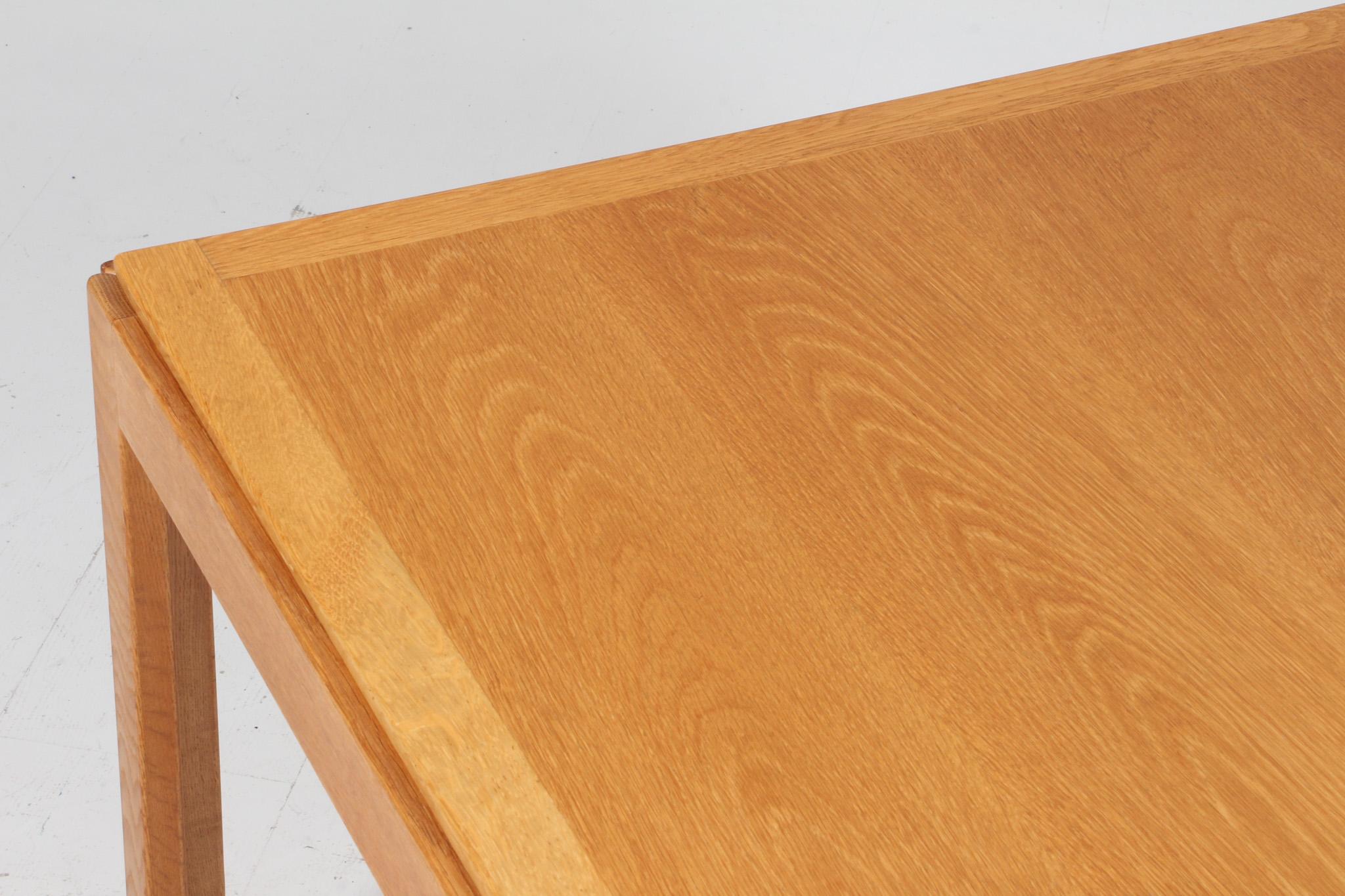 Danish Børge Mogensen foldable Coffee Table, lacquered oak, model 5383 For Sale