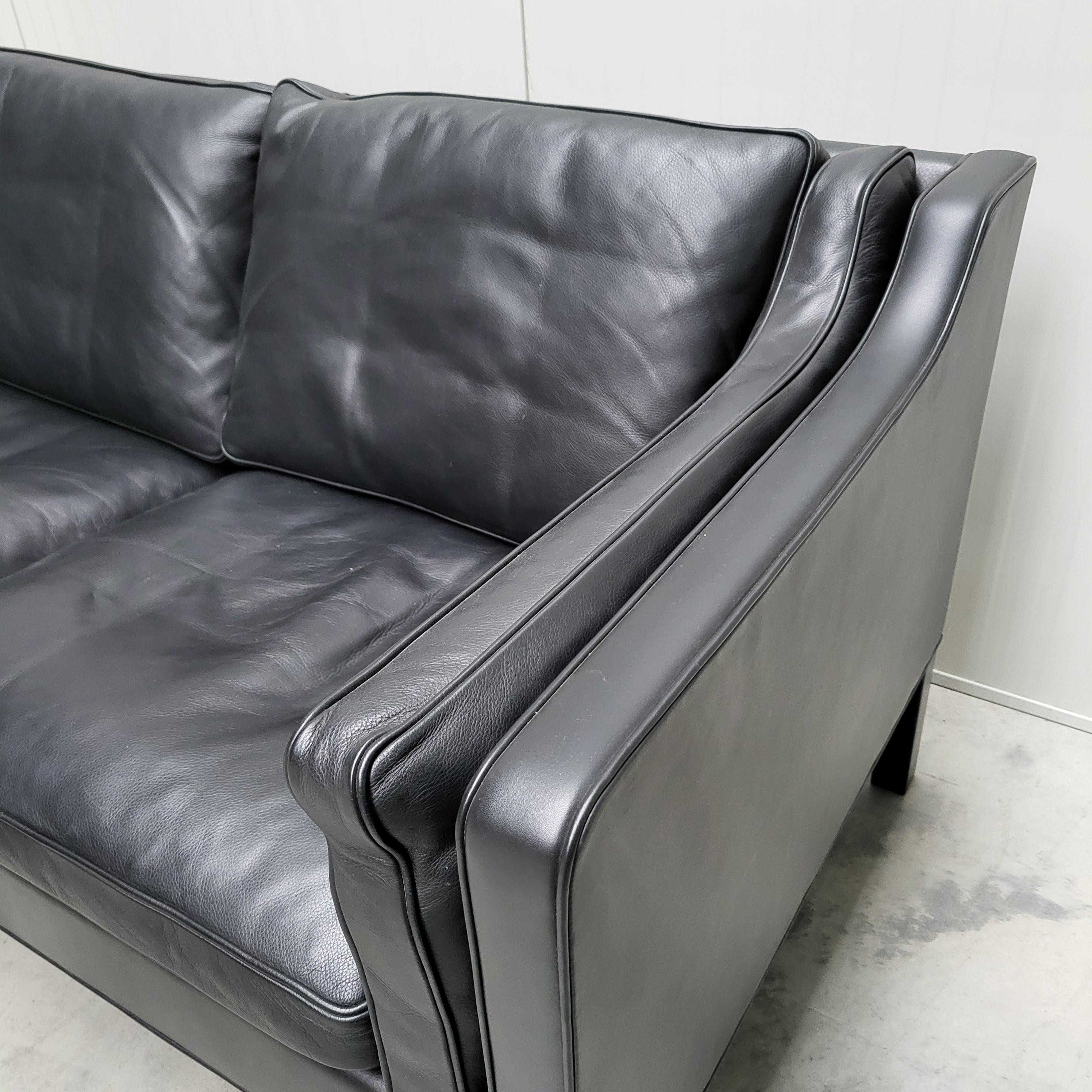 Børge Mogensen for Fredericia 2er Sofa Mod. 2212 Denmark In Good Condition For Sale In Aachen, NW