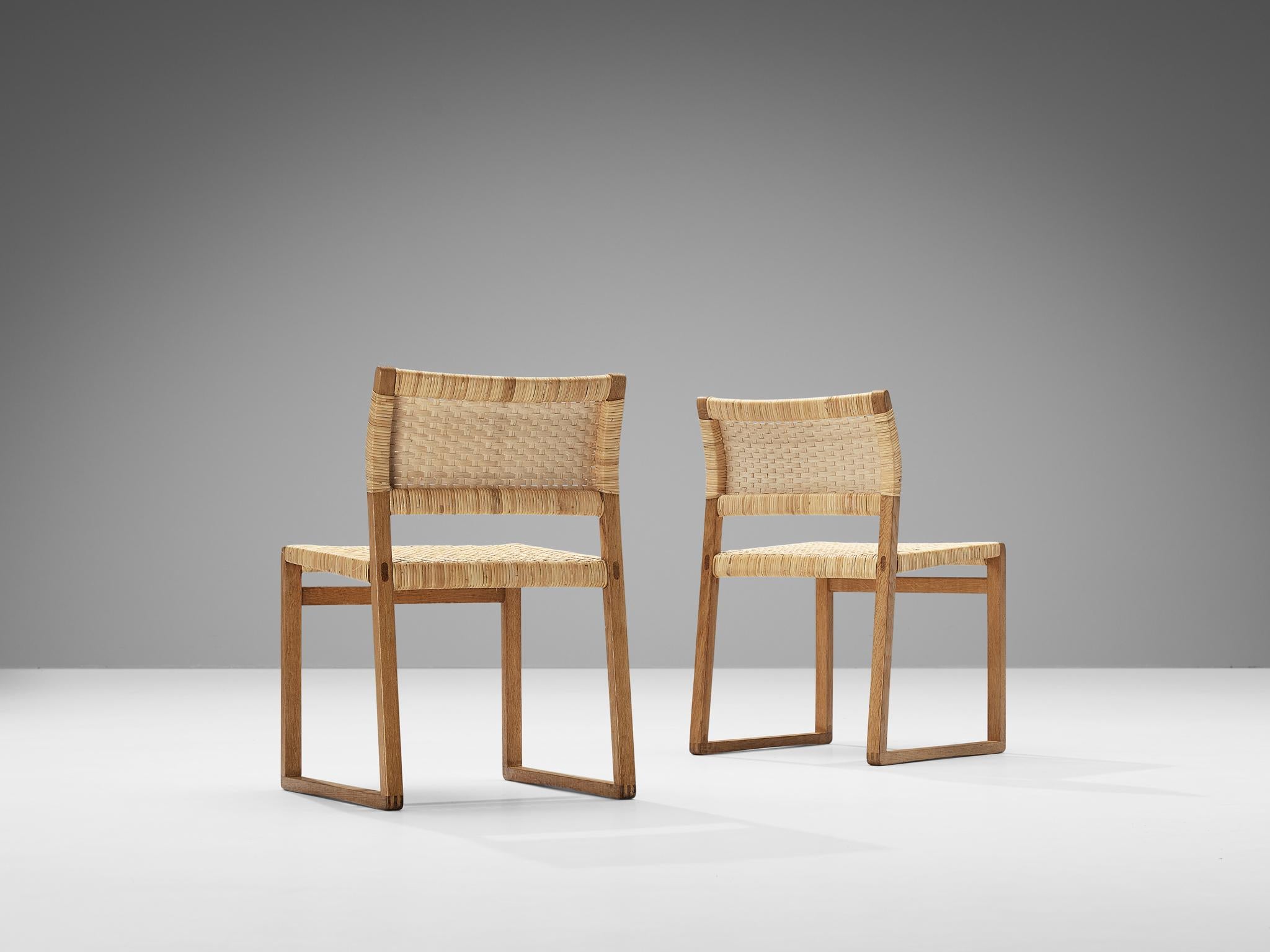 Børge Mogensen for Fredericia Dining Chairs ‘BM 61’ in Oak and Cane  In Good Condition For Sale In Waalwijk, NL