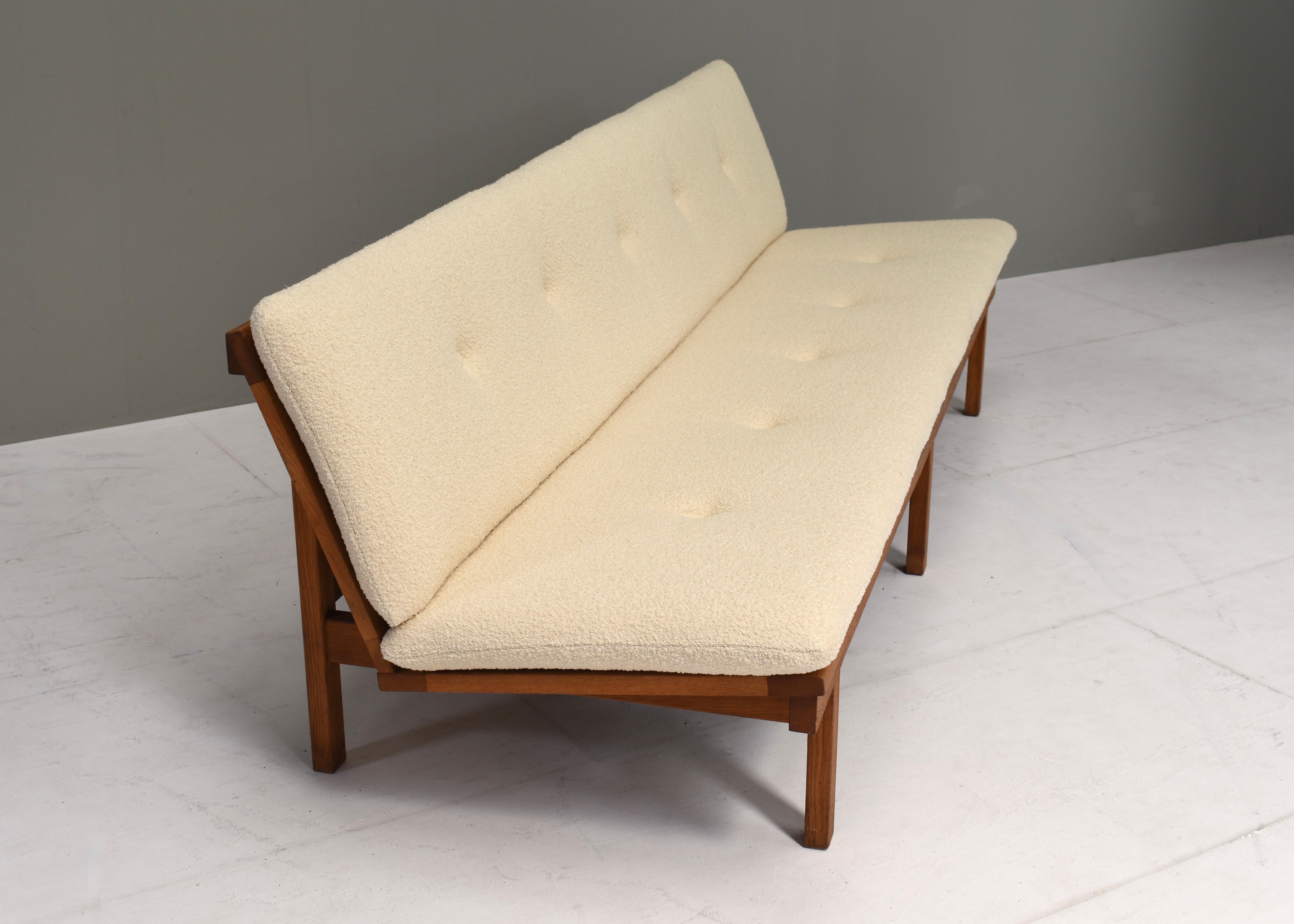 Mid-20th Century Børge Mogensen for Fredericia Sofa in Oak and New Bouclé Fabric, Denmark, 1950s