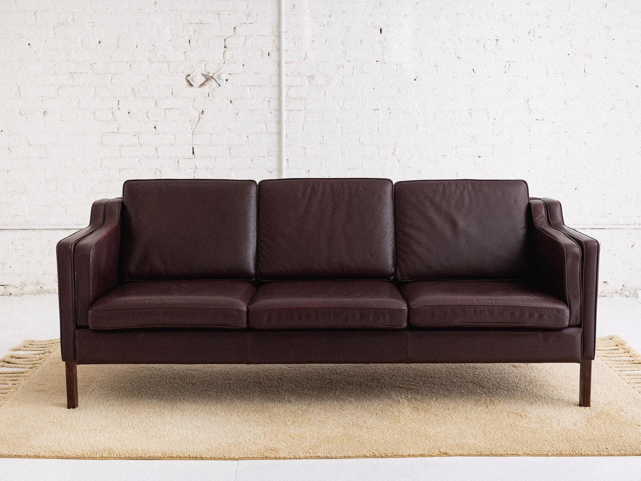 Børge Mogensen Leather 2213 Sofa for Stouby In Good Condition In Brooklyn, NY