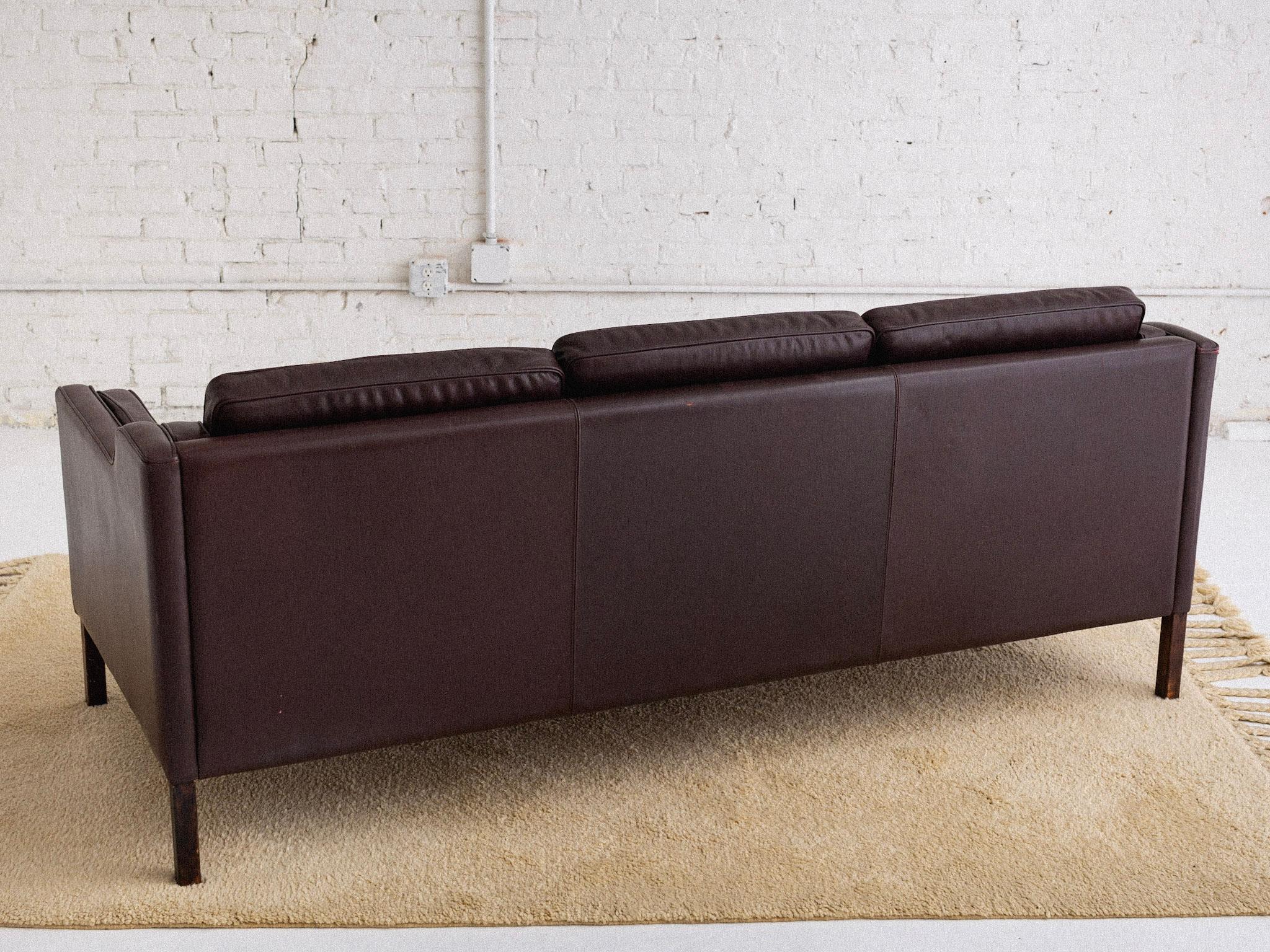 Børge Mogensen Leather 2213 Sofa for Stouby 1