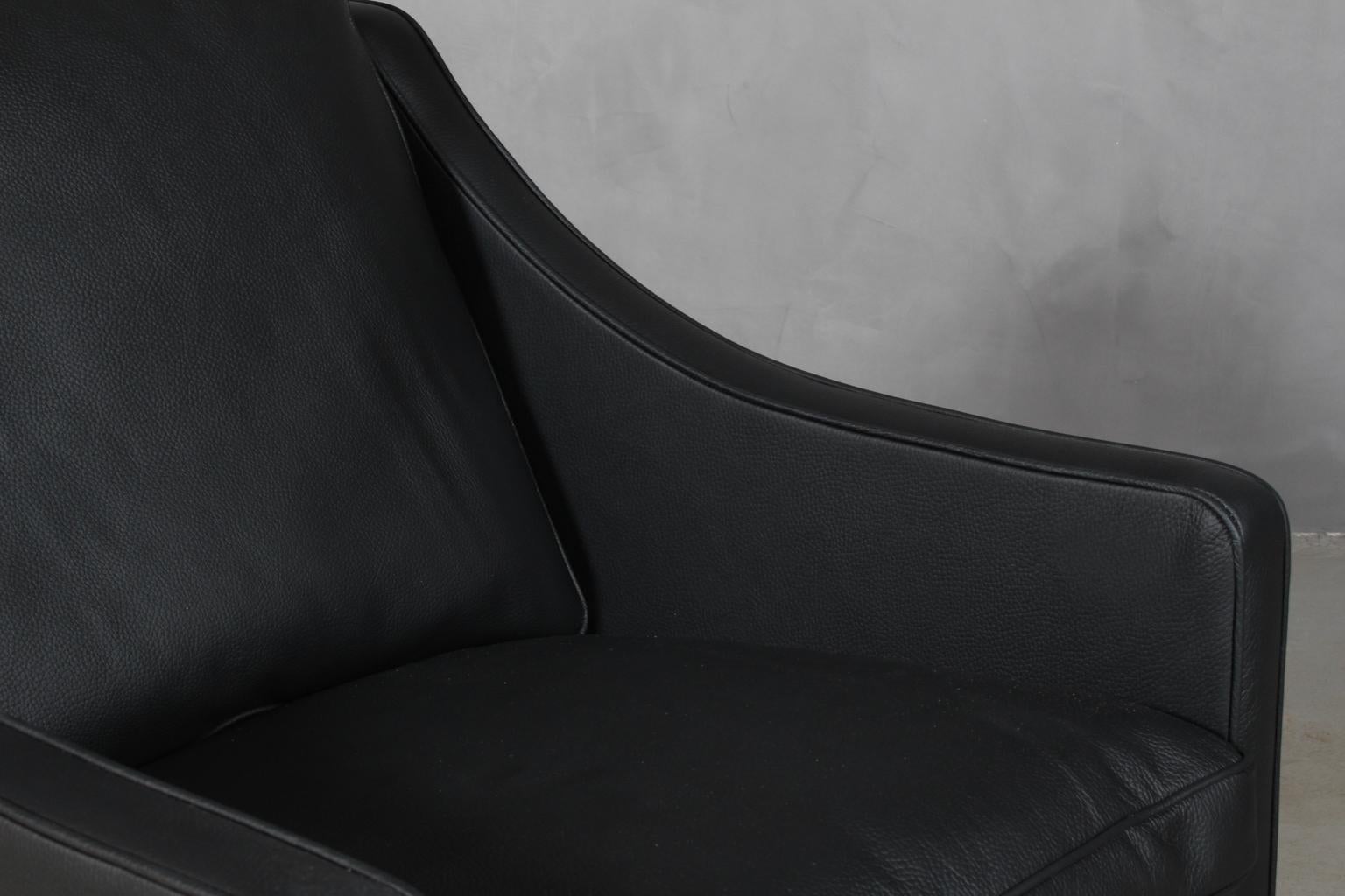 Mid-20th Century Børge Mogensen Lounge Chair, Model 2207, New black leather upholstery