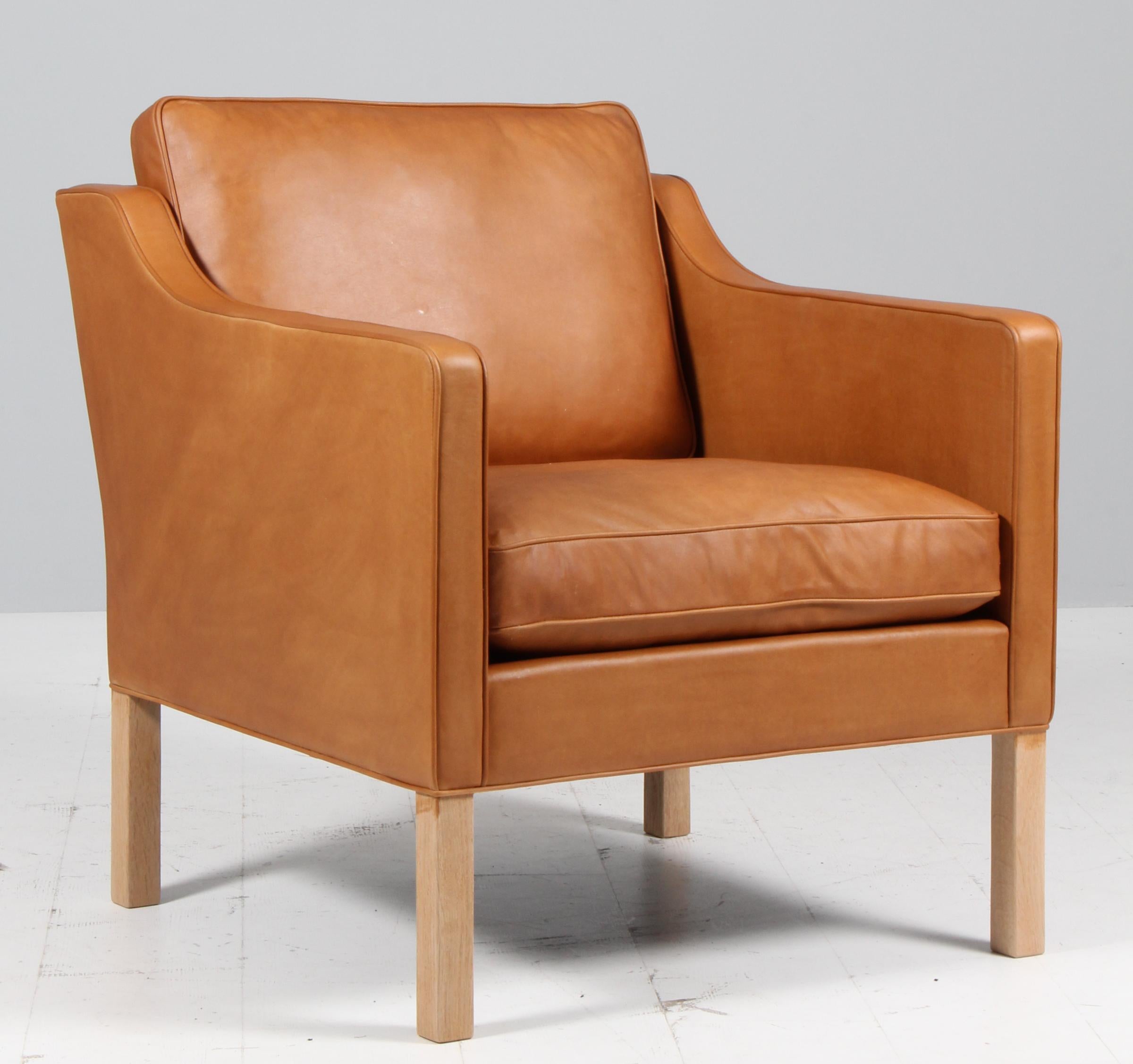 Sillón Børge Mogensen nuevo tapizado en piel anilina plena flor vintage color coñac.

Patas de roble.

Modelo 2321, fabricado por Fredericia Furniture.