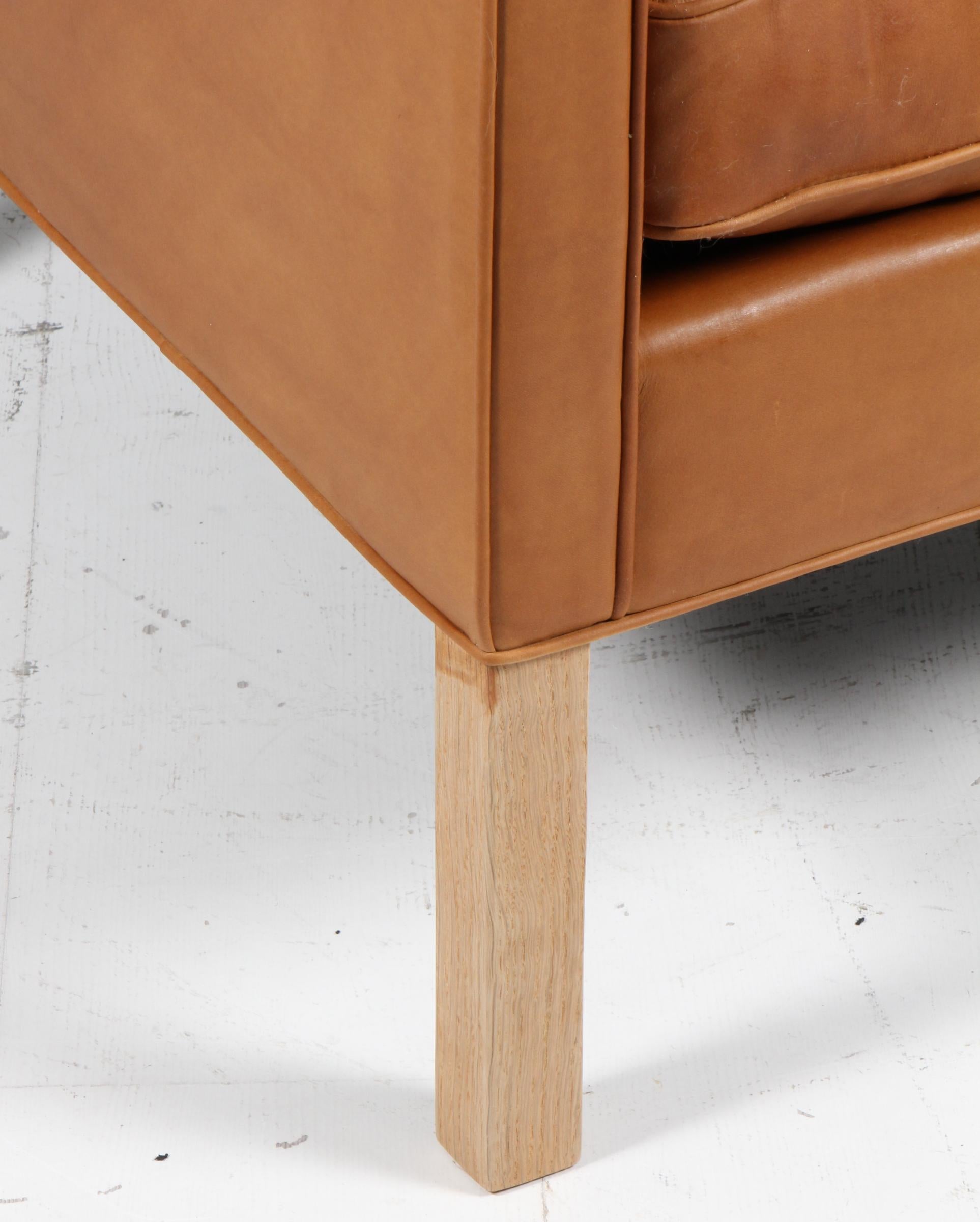 Silla de salón Børge Mogensen, Modelo 2321, plena flor coñac mediados del siglo XX en venta