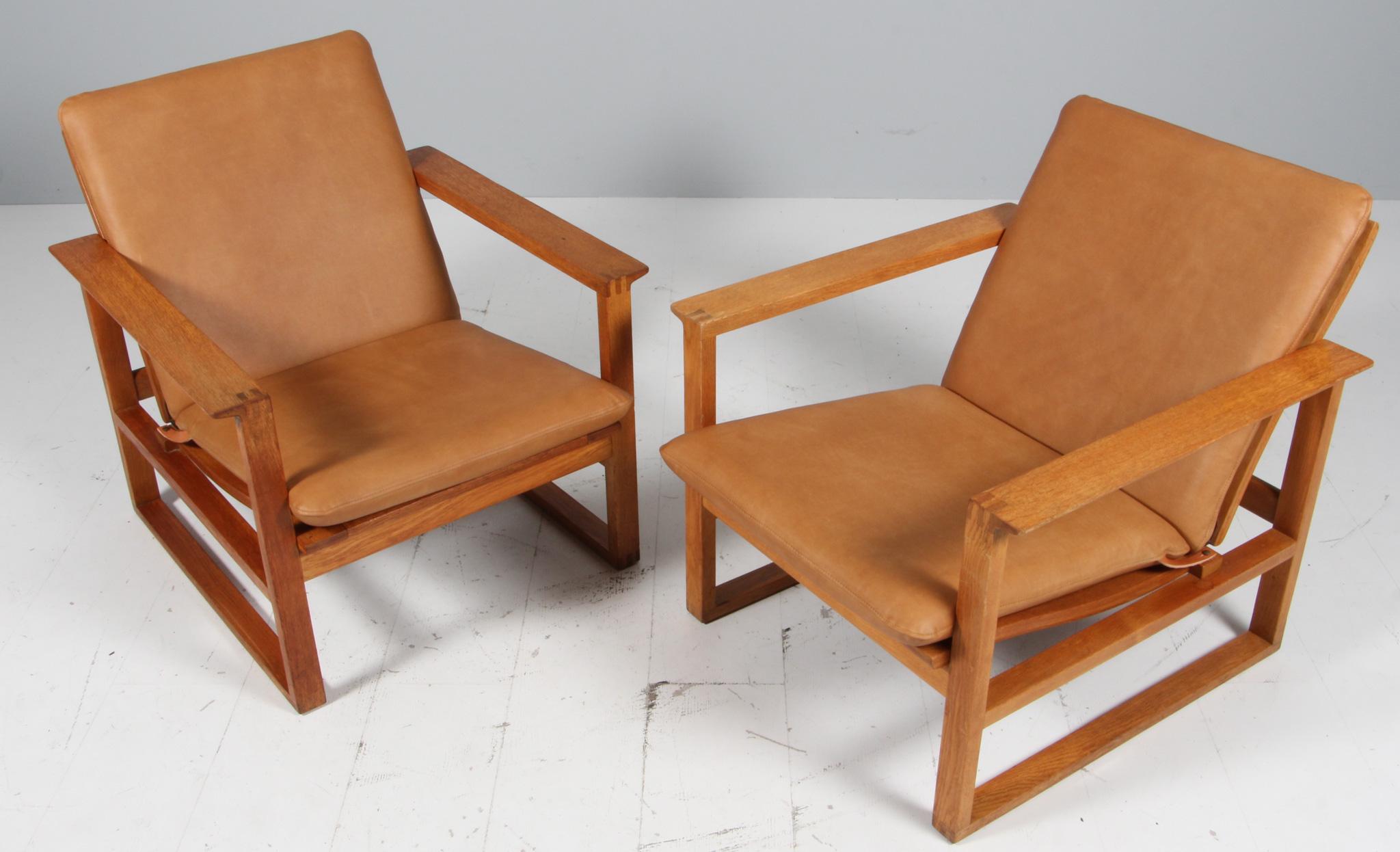 Børge Mogensen Lounge Sessel neu gepolstert mit Cognac Vintage Vollkorn Anilin.

Rahmen aus Eiche.

Modell 2256, hergestellt von Fredericia furniture.