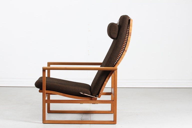 Børge Mogensen Lounge Sled Chair 2254 of Oak + Cane by Fredericia Furniture 60s For Sale 2