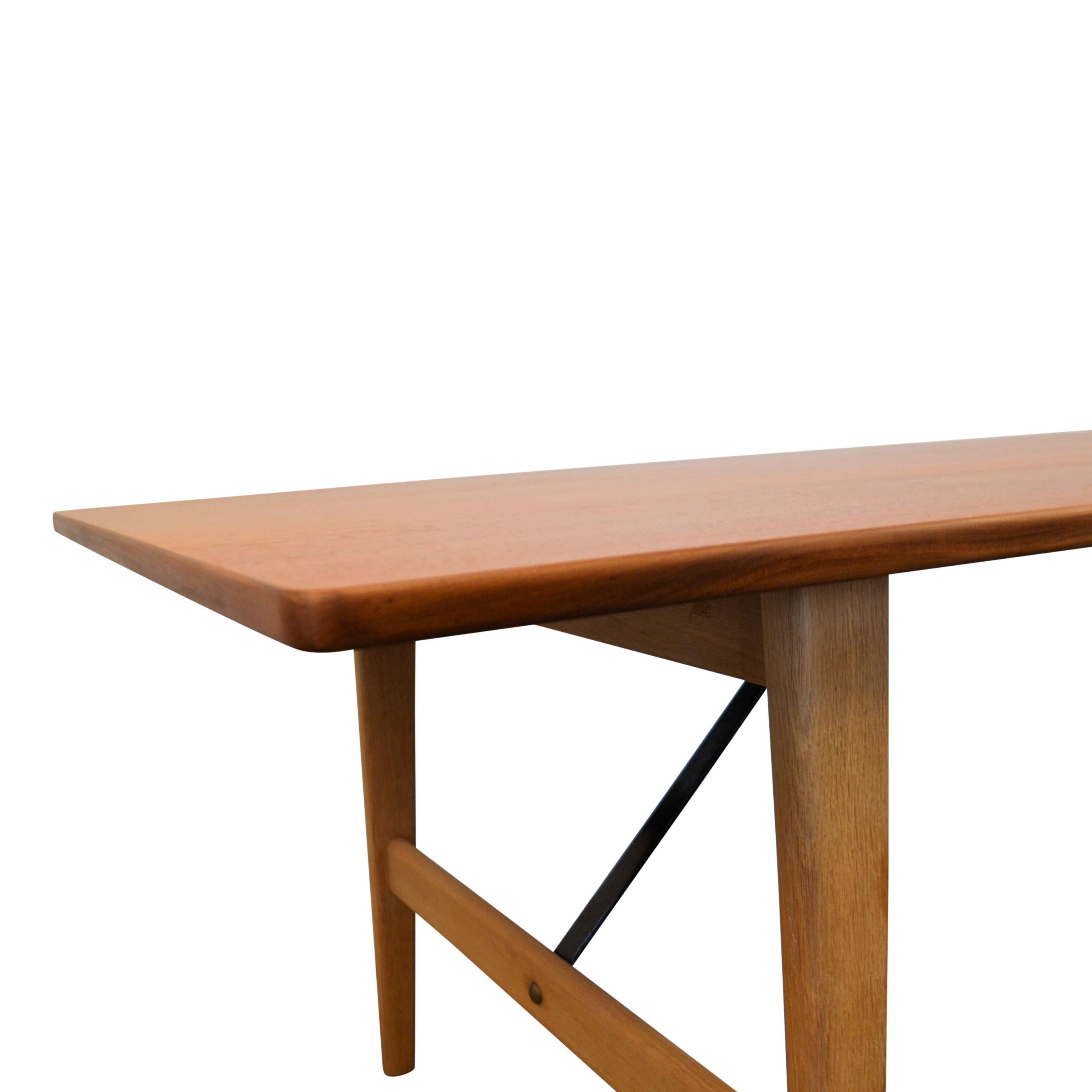 Børge Mogensen Low Dining Table, Model 281 1