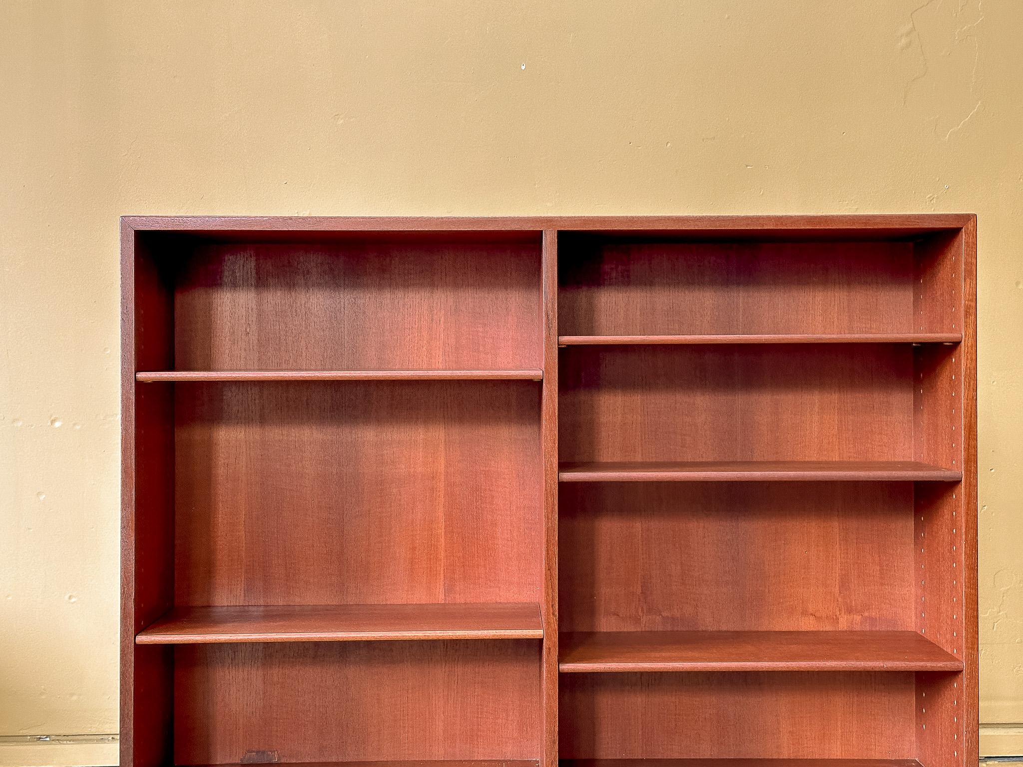 Mid-Century moderno Libreria media in teak Børge Mogensen in vendita