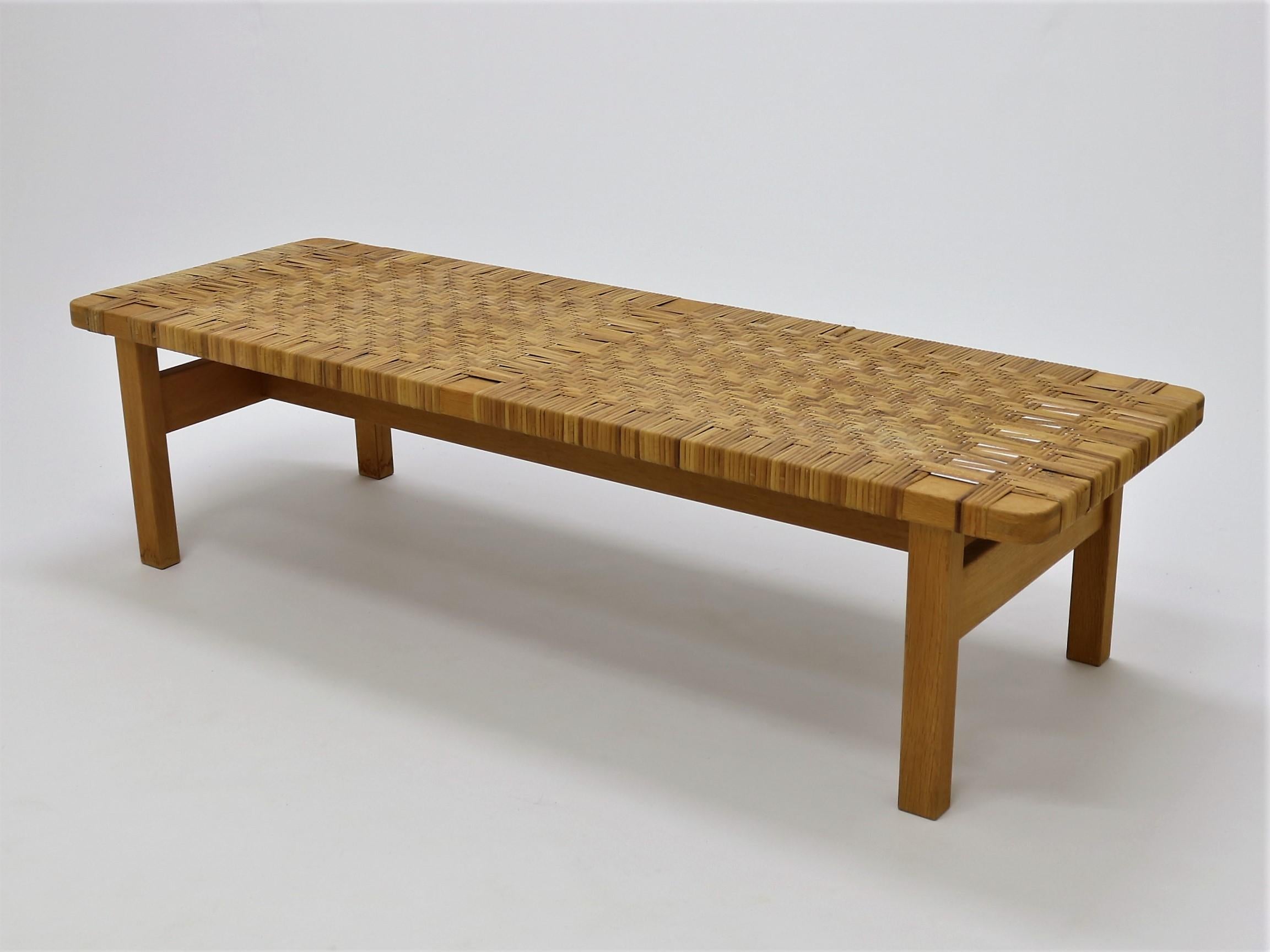 Børge Mogensen Mid-Century Modern Bench/side table in Oak and Cane, Model 5272 6