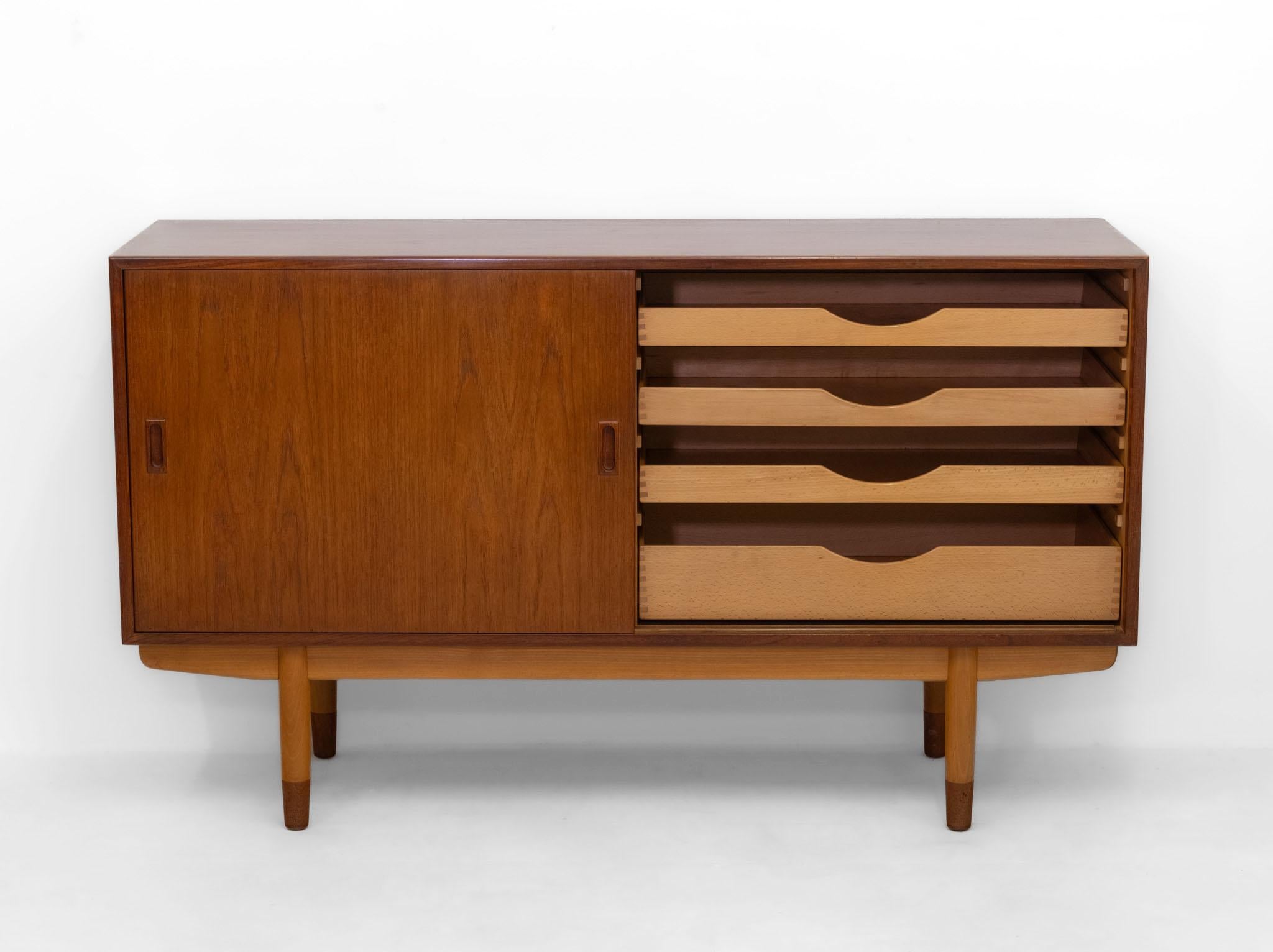 Børge Mogensen Mid Century Sideboard für Soborg Mobler Modell 160 im Zustand „Gut“ im Angebot in Norwich, GB
