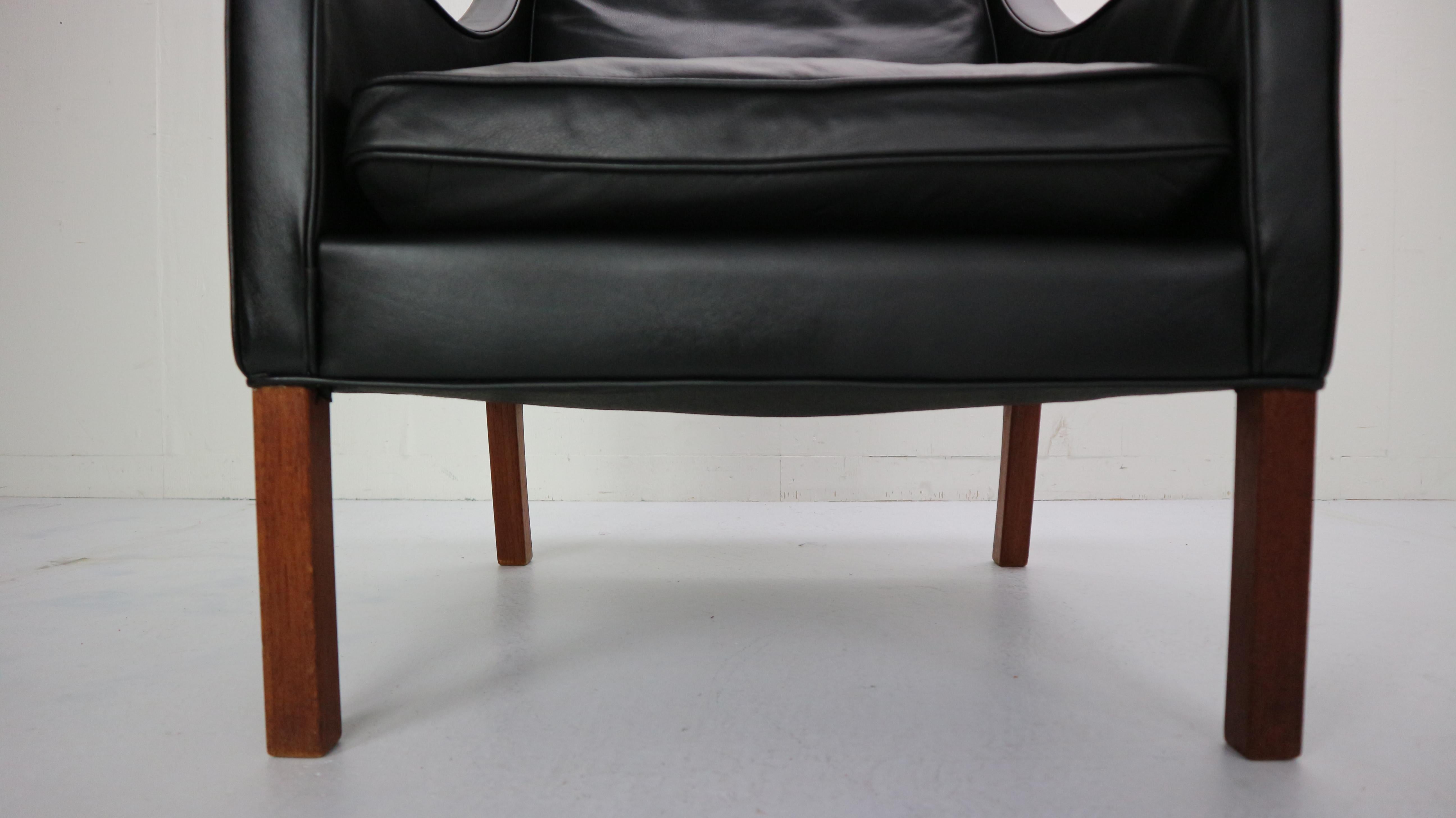 Børge Mogensen Model #2207 Black Leather Lounge Chair, 1960s Denmark 5