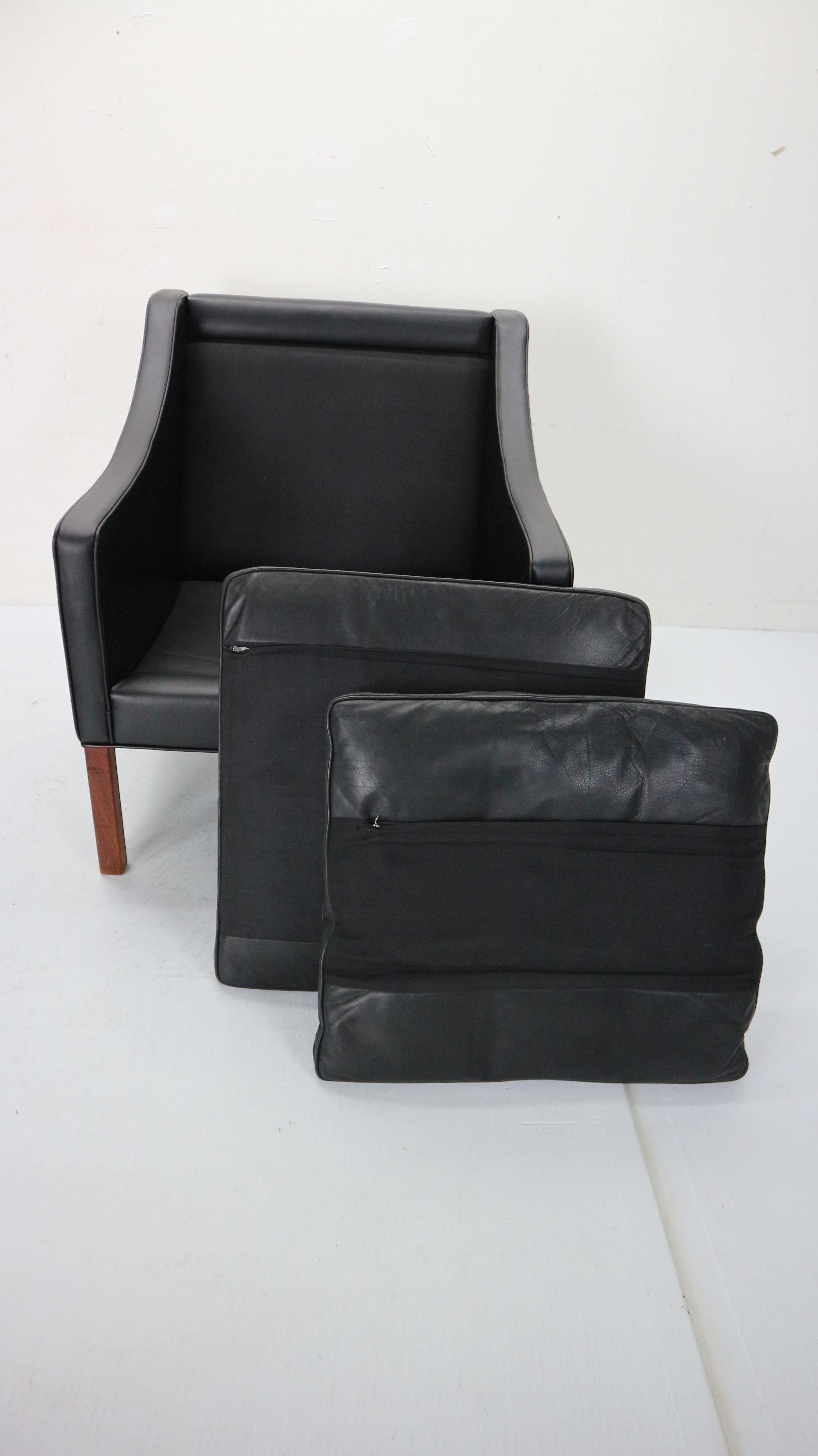 Børge Mogensen Model #2207 Black Leather Lounge Chair, 1960s Denmark 14