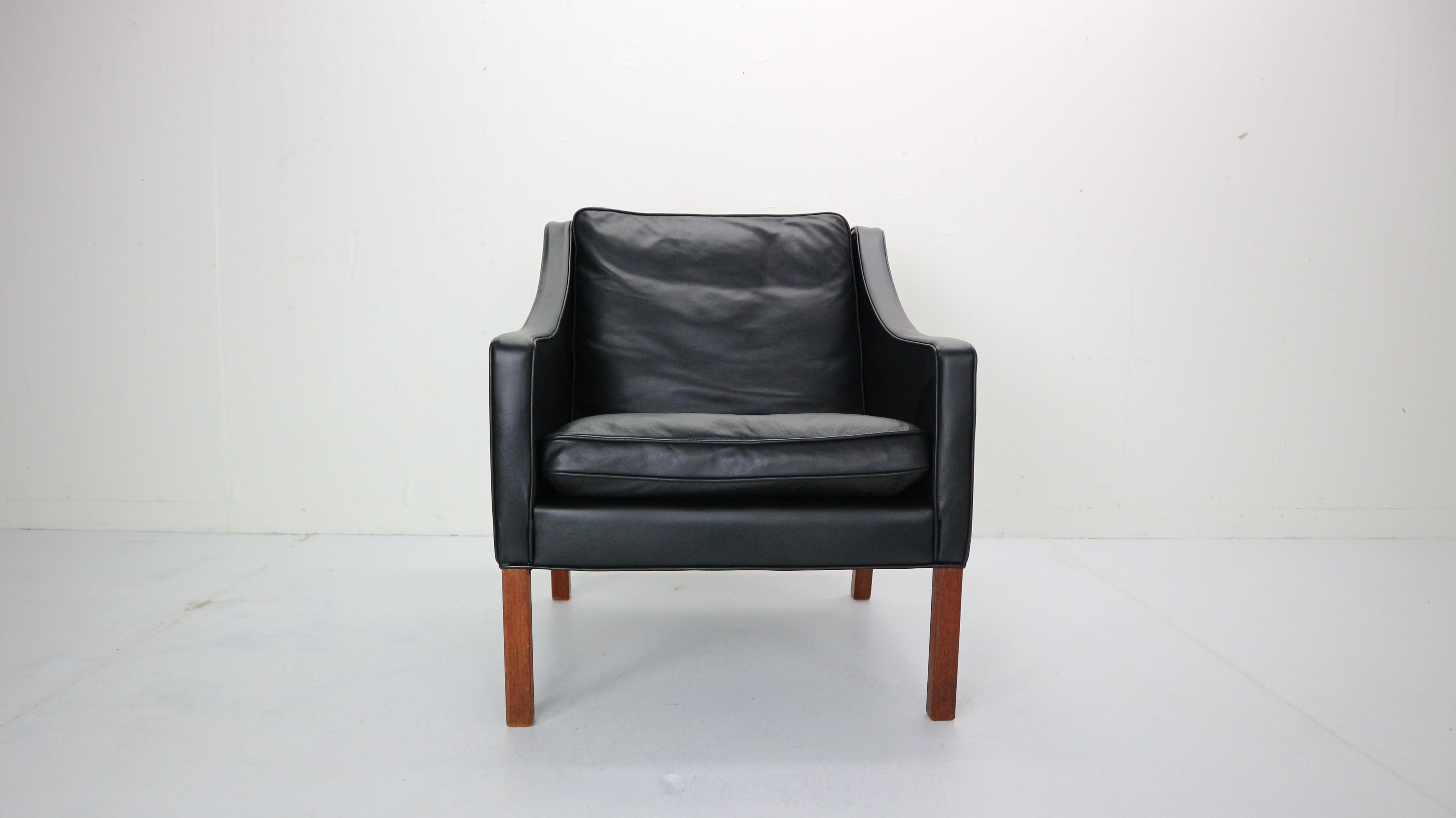 Mid-Century Modern Børge Mogensen Model #2207 Black Leather Lounge Chair, 1960s Denmark