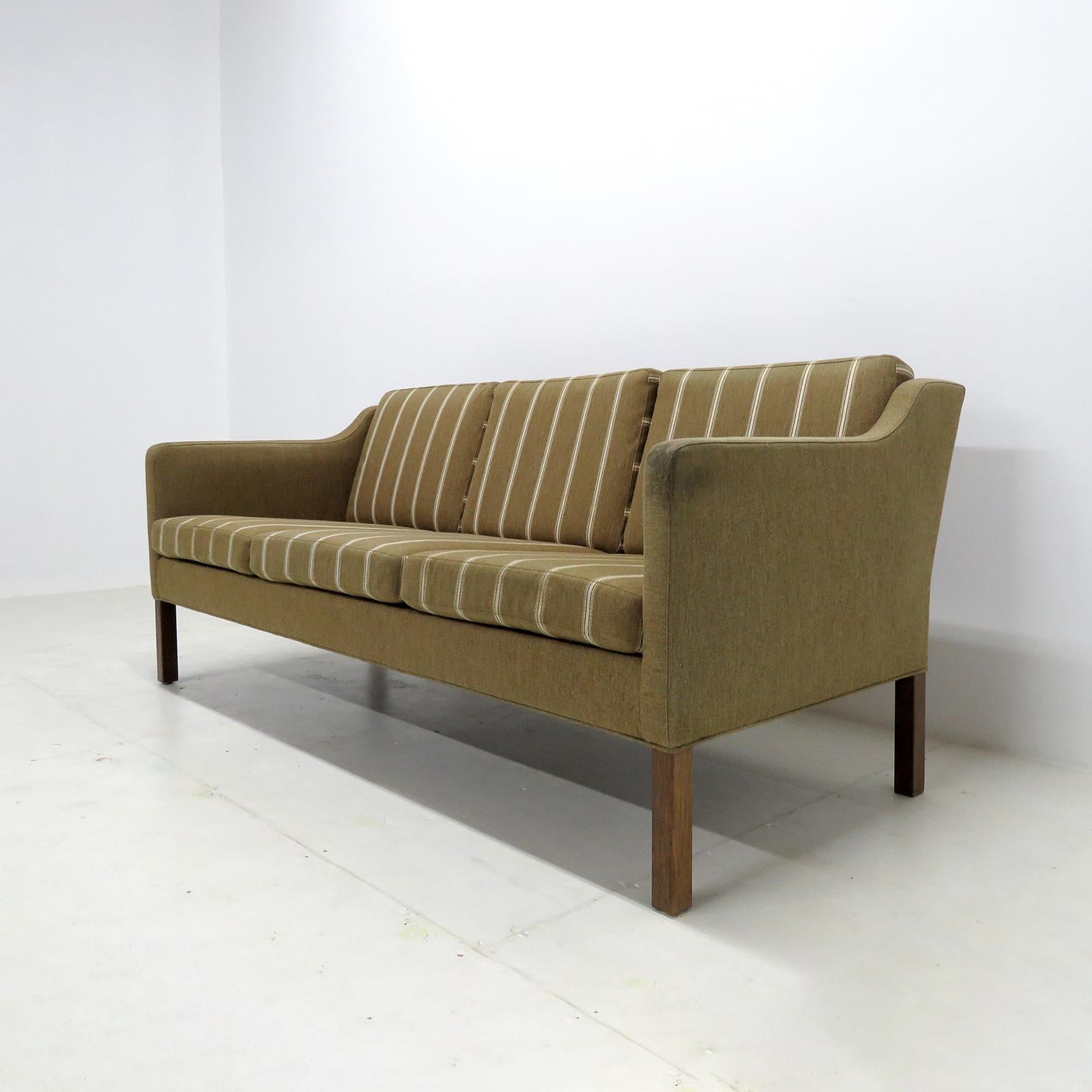 Børge Mogensen Modell #2223 Dreisitziges Sofa, 1960 (Dänisch) im Angebot