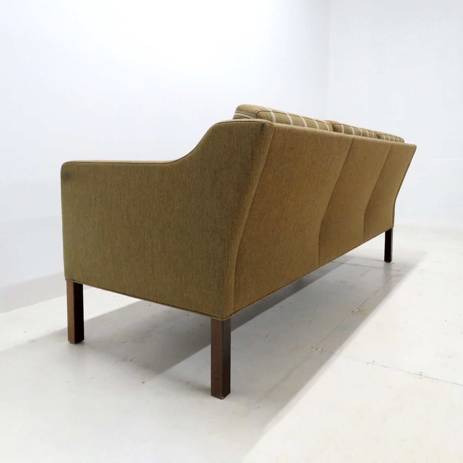 Børge Mogensen Modell #2223 Dreisitziges Sofa, 1960 (Mitte des 20. Jahrhunderts)