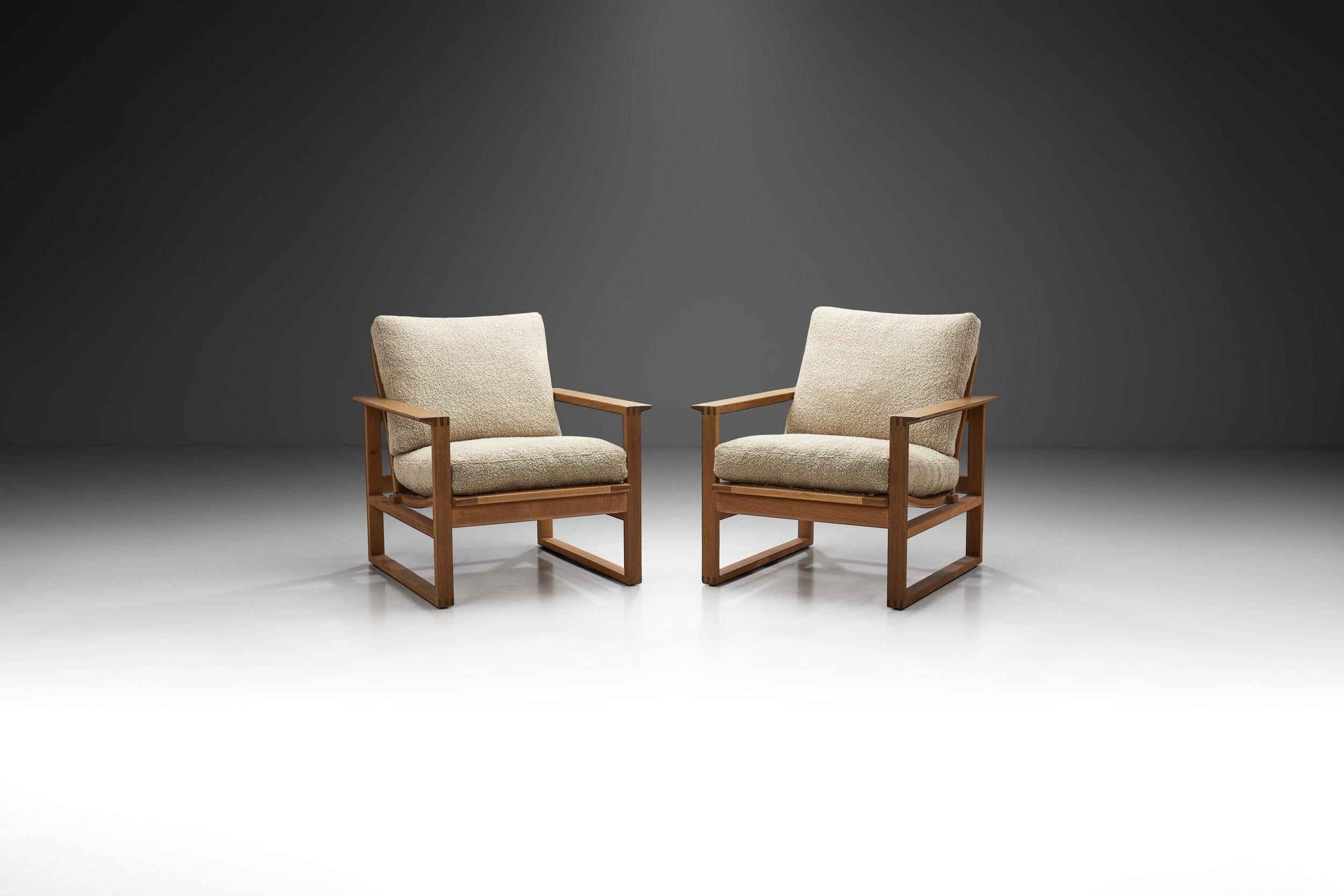 This pair of Børge Mogensen lounge chairs was designed in 1956 with the model number 2256 for Fredericia Stolefabrik. The Danish designer’s most iconic pieces were developed at Fredericia’s workshop.

Børge Mogensen was one of the most influential