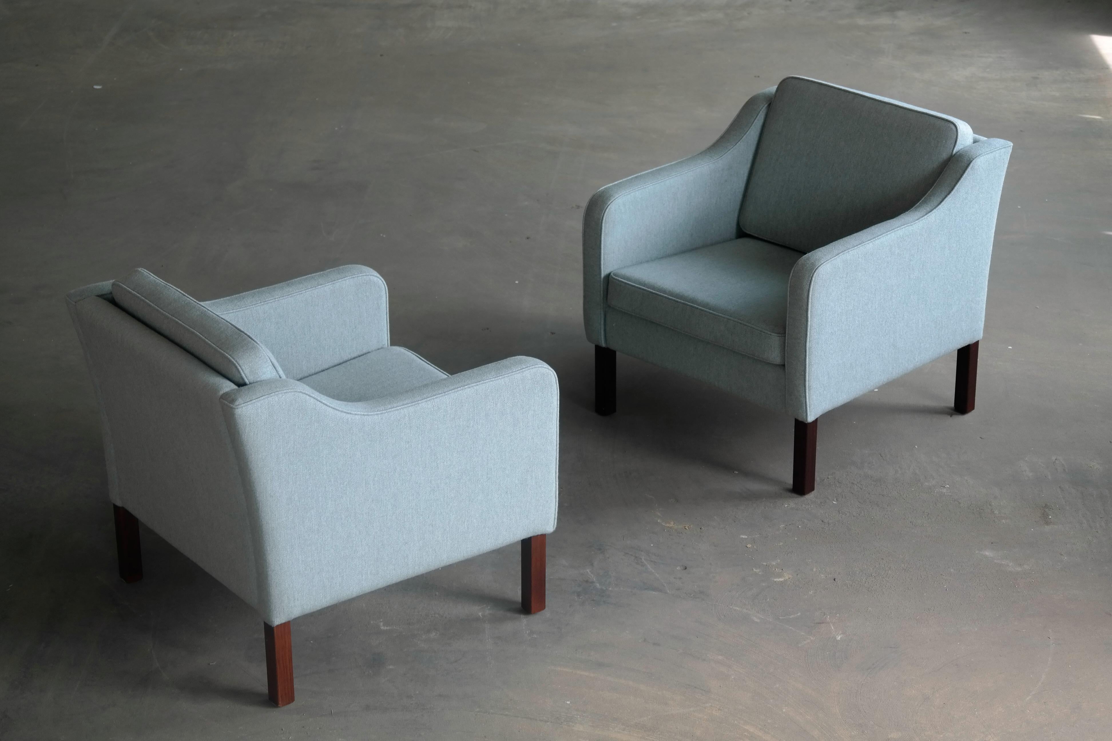Børge Mogensen Model 2421 Style Danish Lounge Chairs in Cornflower Blue Wool In Excellent Condition In Bridgeport, CT