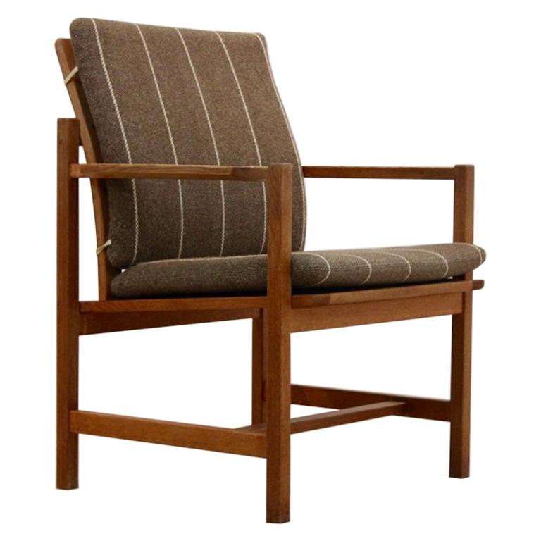 Børge Mogensen Model 3233 Oak Armchair by Fredericia Stolefabric, Denmark For Sale