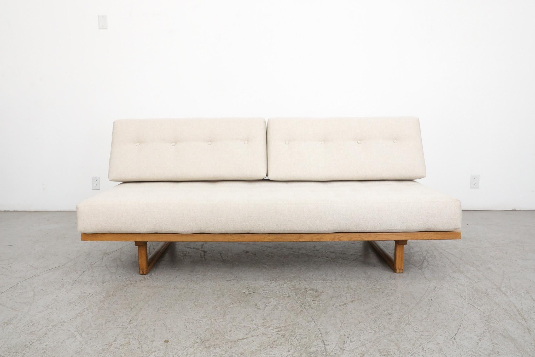 Mid-Century Modern Børge Mogensen Model 4312 Natural Oak Sofa Bed For Sale