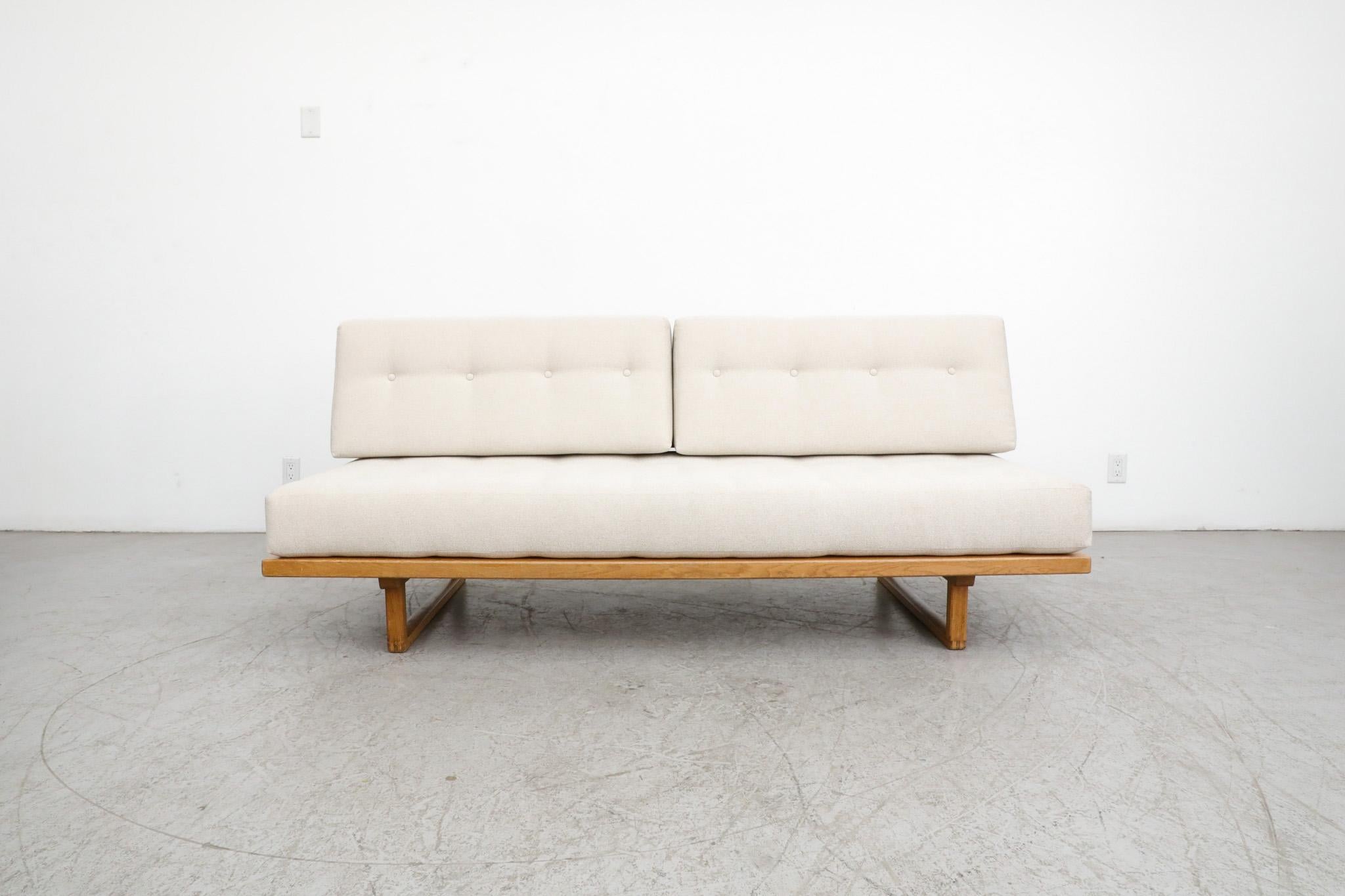 Danish Børge Mogensen Model 4312 Natural Oak Sofa Bed For Sale