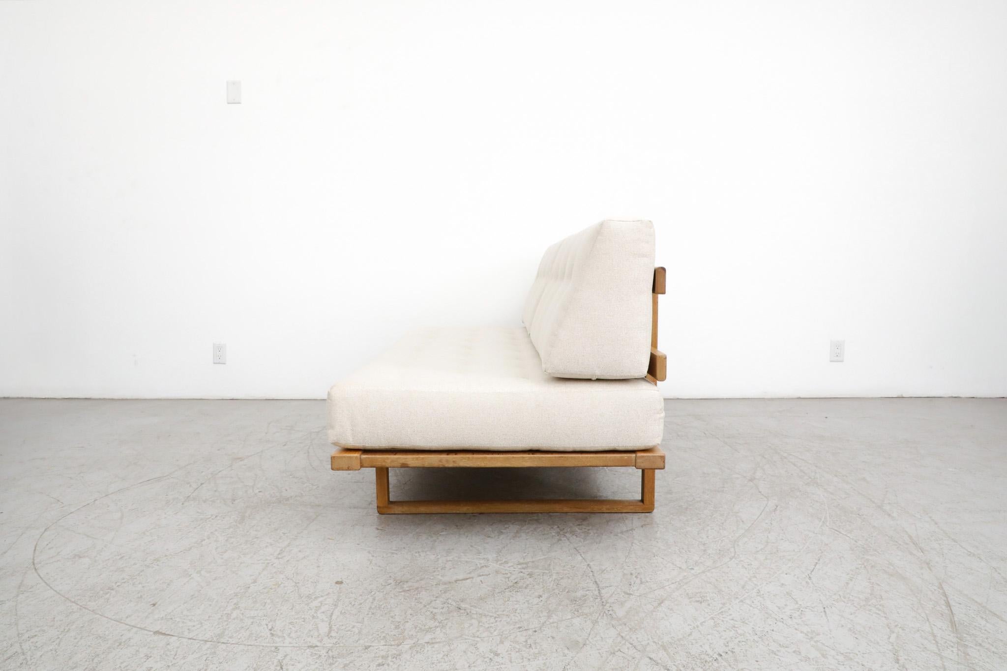Børge Mogensen Model 4312 Natural Oak Sofa Bed In Good Condition For Sale In Los Angeles, CA