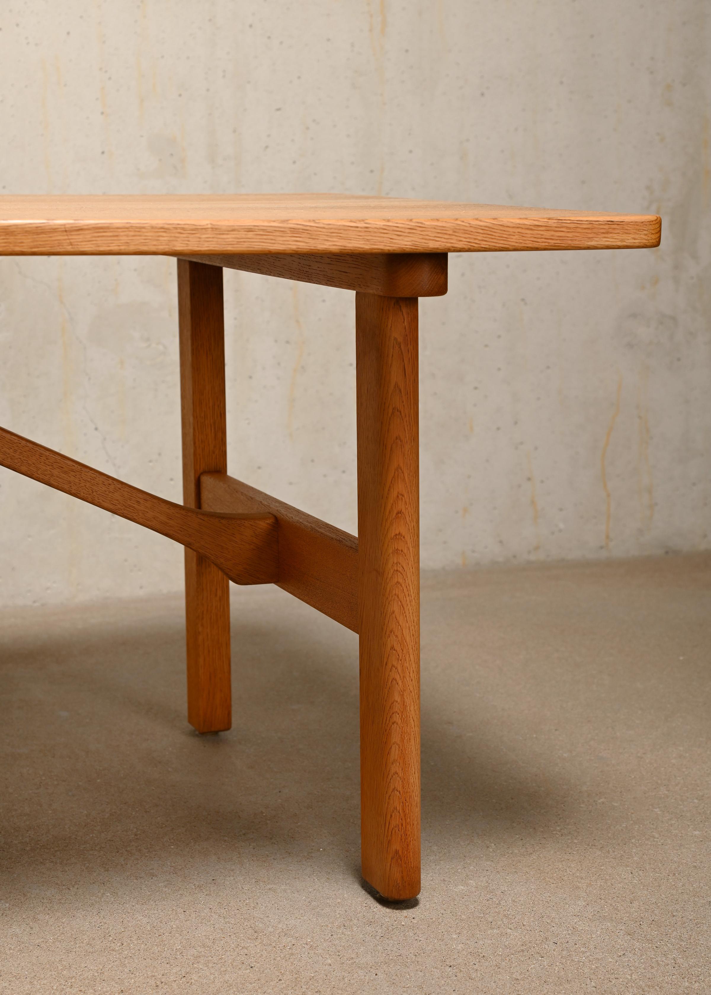 Børge Mogensen Naturel Solid Oak Coffee or Sofa Table, Model 5268 for Fredericia For Sale 6