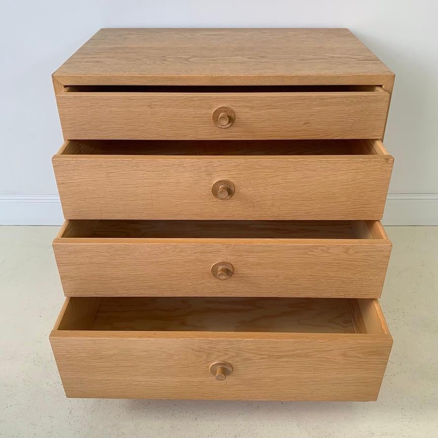 Børge Mogensen Oak Chest of Drawers, circa 1960, Sweden. 7