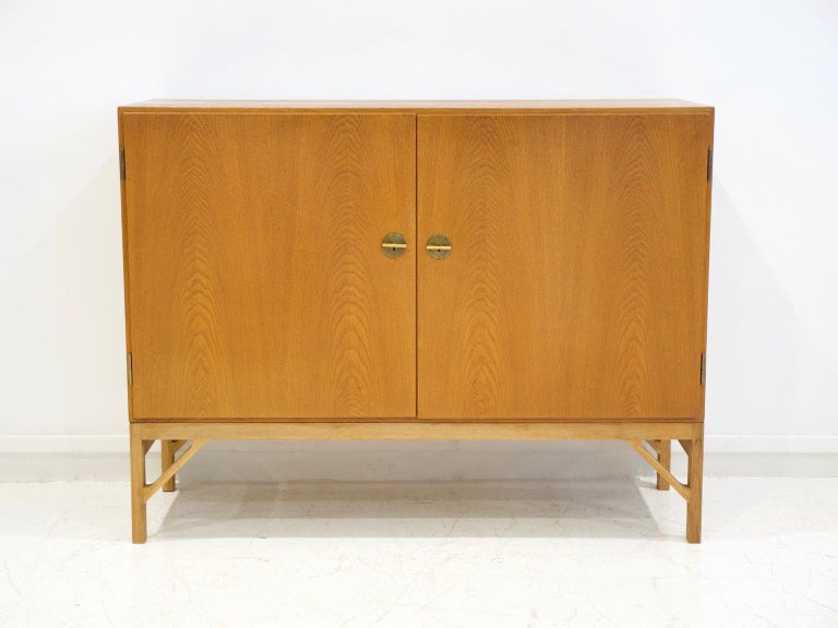 Scandinavian Modern Børge Mogensen Oak China Cabinet, Model 232 For Sale