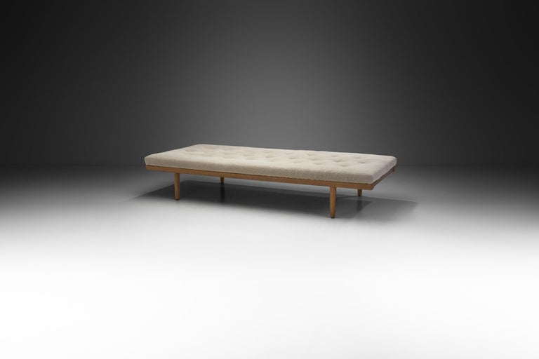 Børge Mogensen designed for function more than sculptural effect. Daybed Model 190 was designed in 1954 for Fredericia Furniture and shows Mogensen’s strong design ideals putting functionality and longevity first.

Among the great mid-20th century
