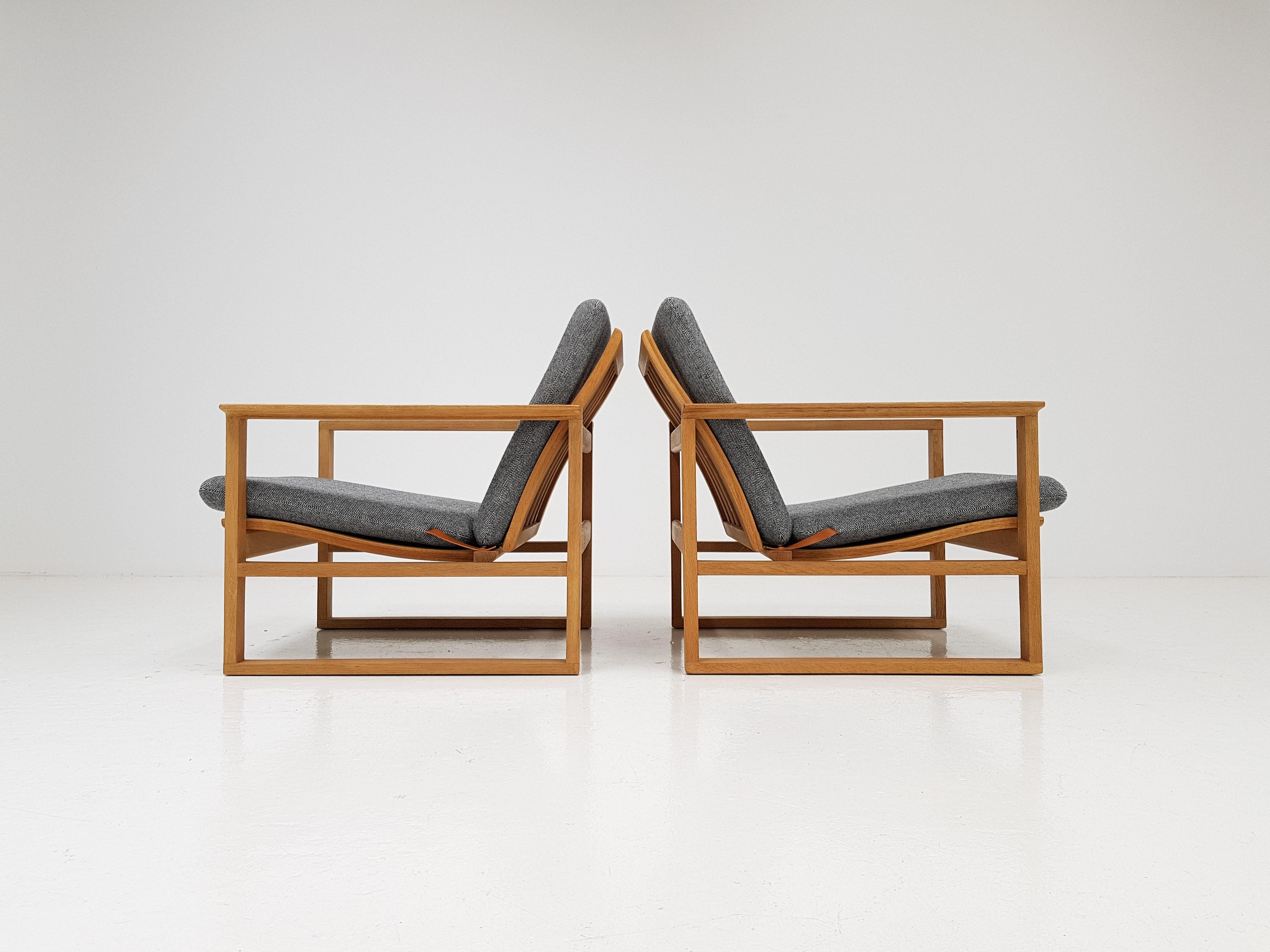 Børge Mogensen Oak Lounge Sled Chairs Designed 1956 for Frederica Stolefabrik 1