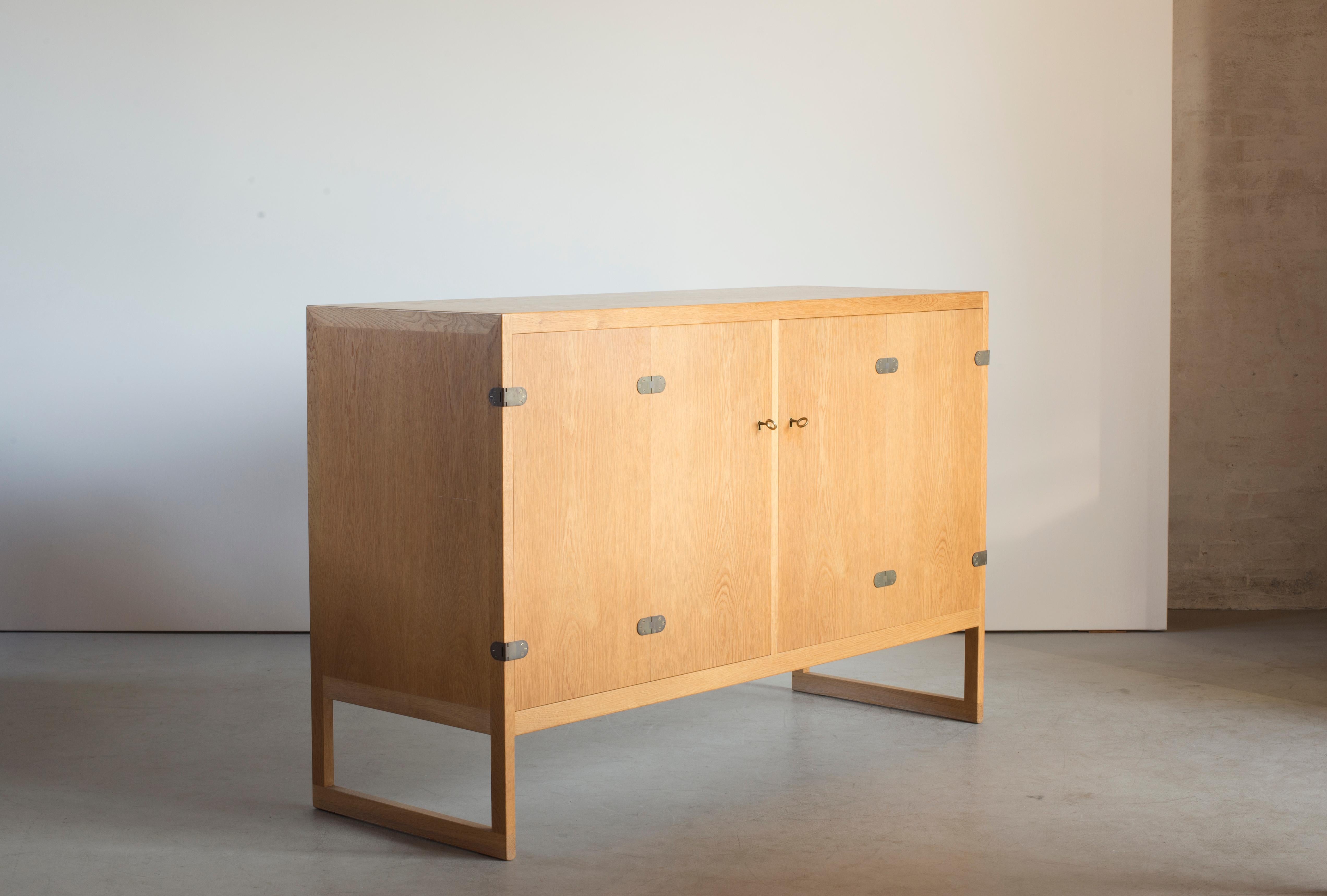 Buffet en Oak Børge Mogensen pour P. Lauritzen & Son Bon état - En vente à Copenhagen, DK