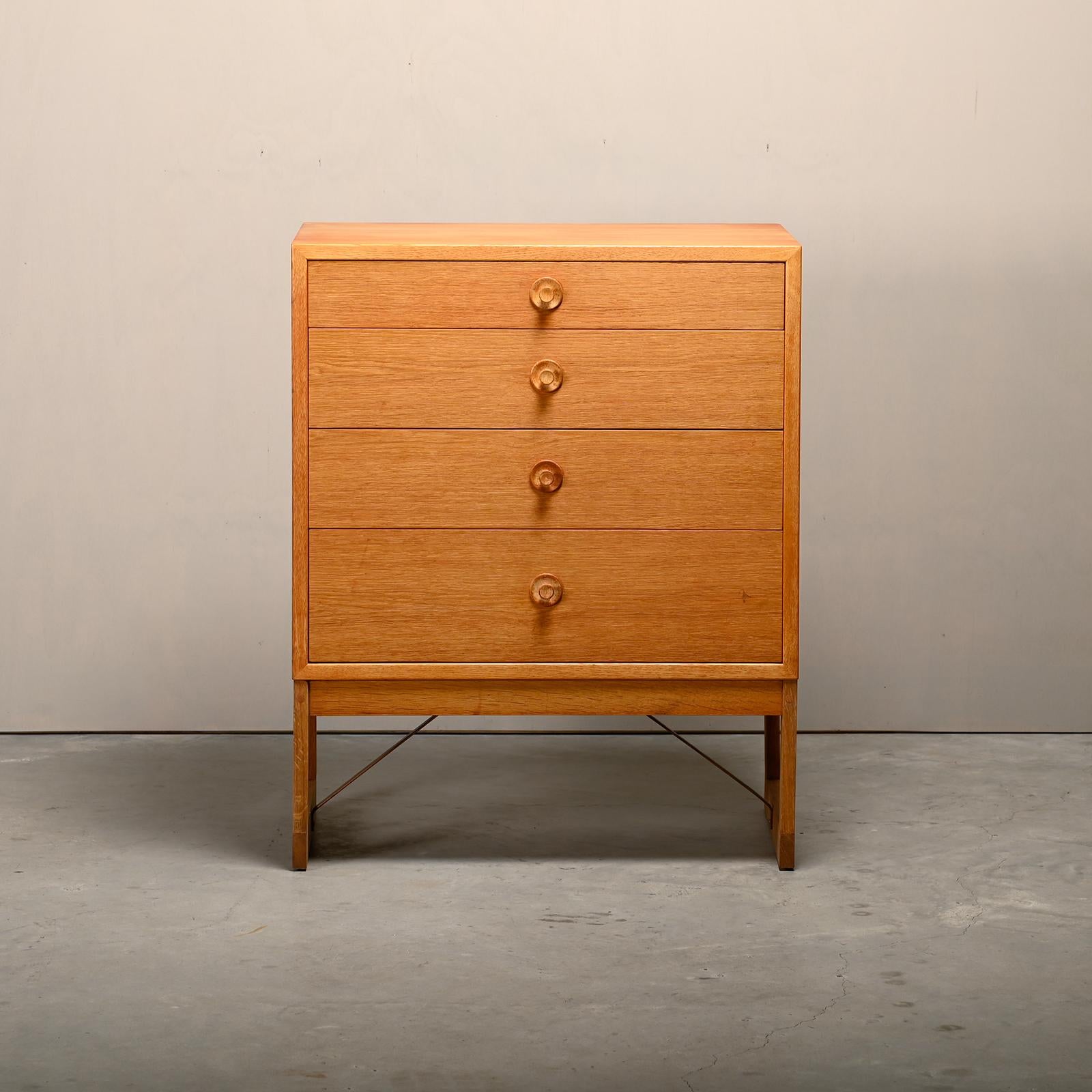 Scandinave moderne Commode Öresund de Børge Mogensen en placage d'Oak pour Karl Andersson, années 1970. en vente