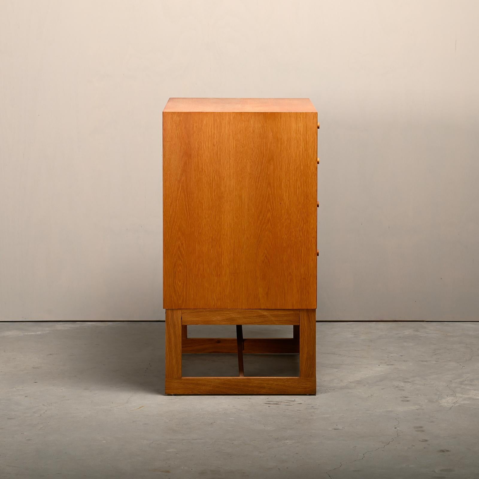 20ième siècle Commode Öresund de Børge Mogensen en placage d'Oak pour Karl Andersson, années 1970. en vente