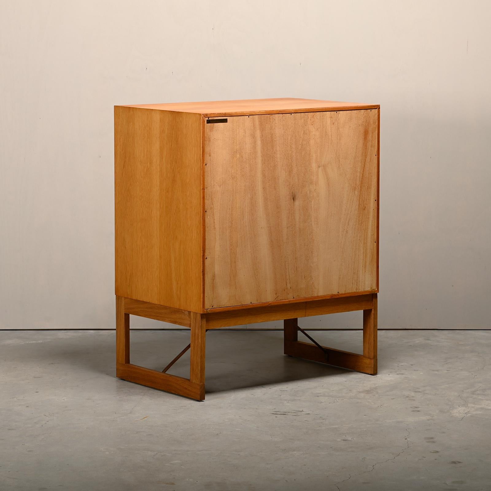 Bois Commode Öresund de Børge Mogensen en placage d'Oak pour Karl Andersson, années 1970. en vente