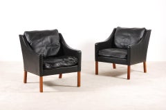 Børge Mogensen, Pair of Black Leather Armchairs Model 2207 for Fredericia