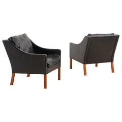 Børge Mogensen, Pair of Black Leather Armchairs Model 2207 for Fredericia