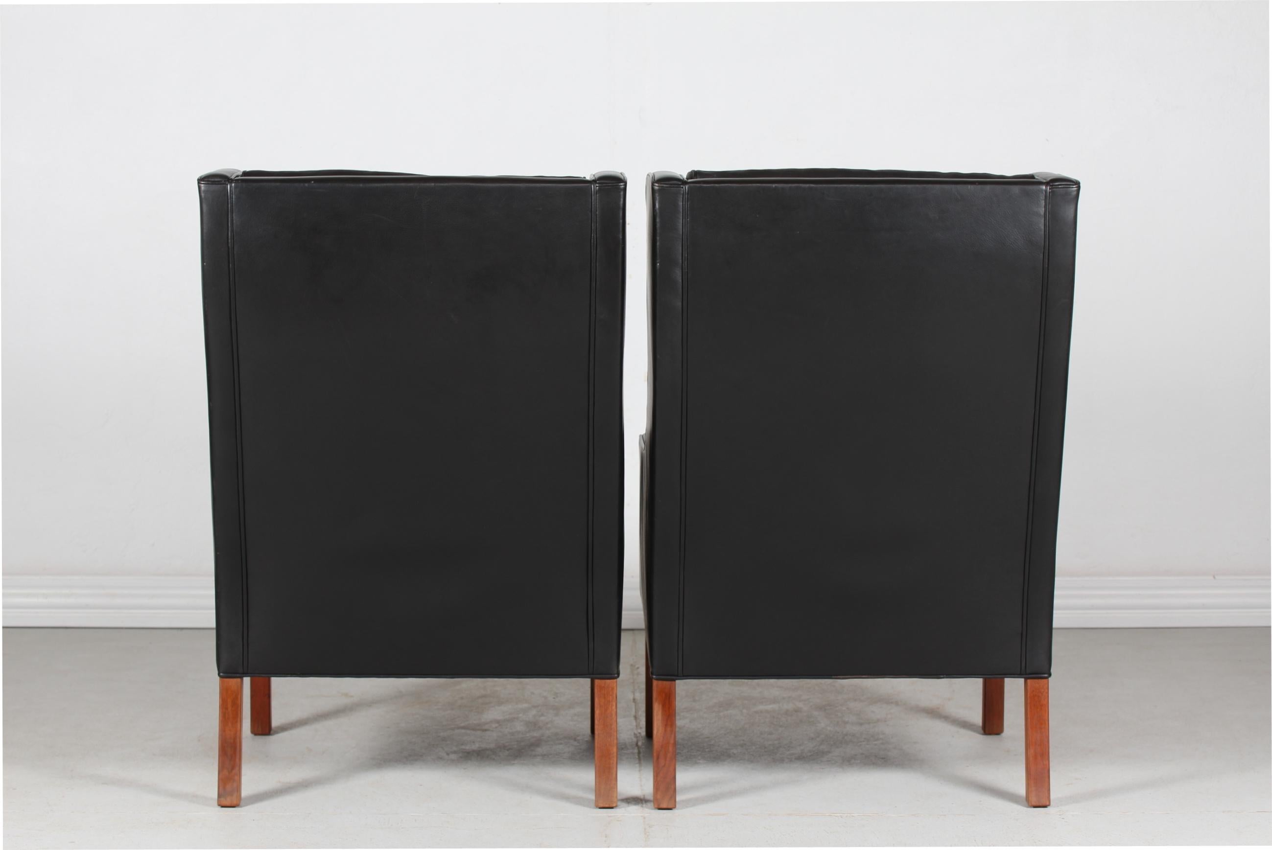 Danish Børge Mogensen Pair of Chairs 2204 with Black Leather by Fredericia Stolefabrik For Sale