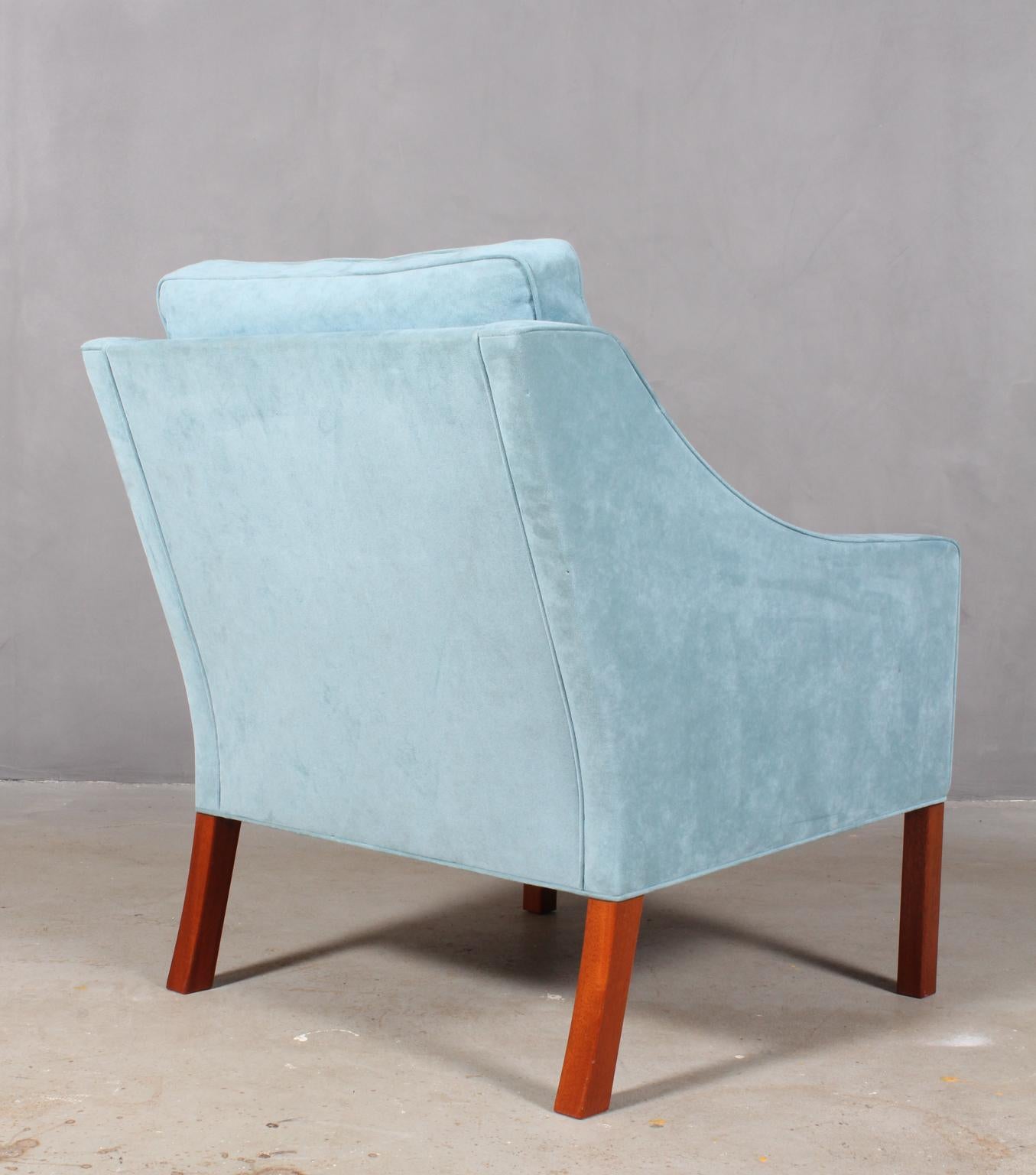 Børge Mogensen Pair of Lounge Chairs in Original Microfiber Fabric, Model 2207 1