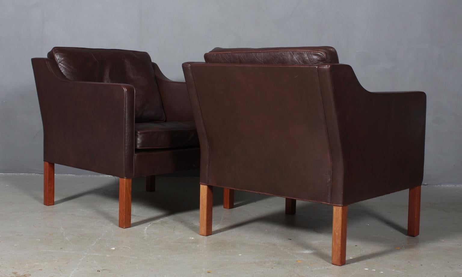 Mid-20th Century Børge Mogensen Pair of Lounge Chairs, Model 2421, Dark Brown Original Leather