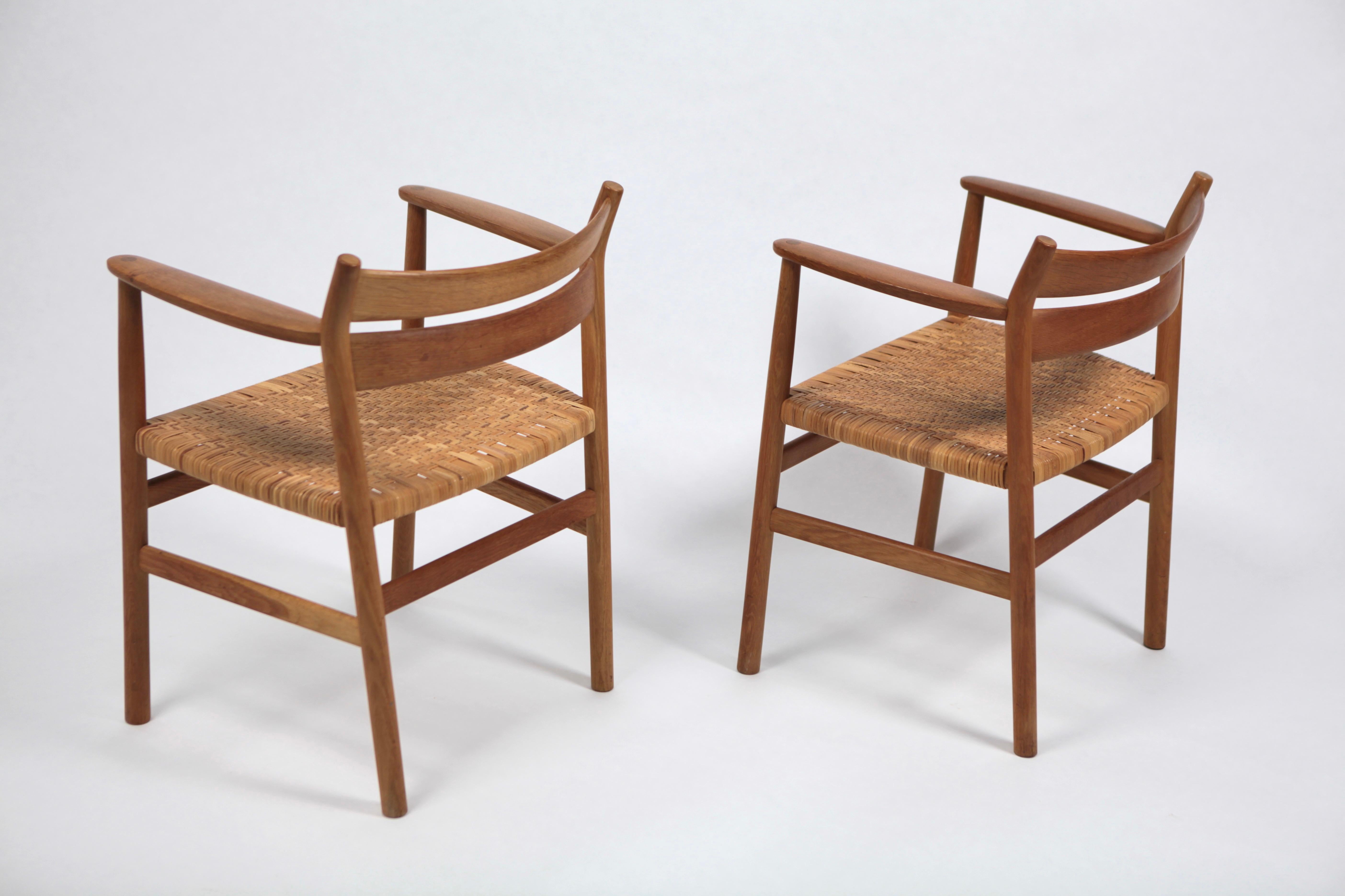 Børge Mogensen, Pair of Rare 'BM1' Armchairs in Oak and Cane, Sweden, 1960s For Sale 7