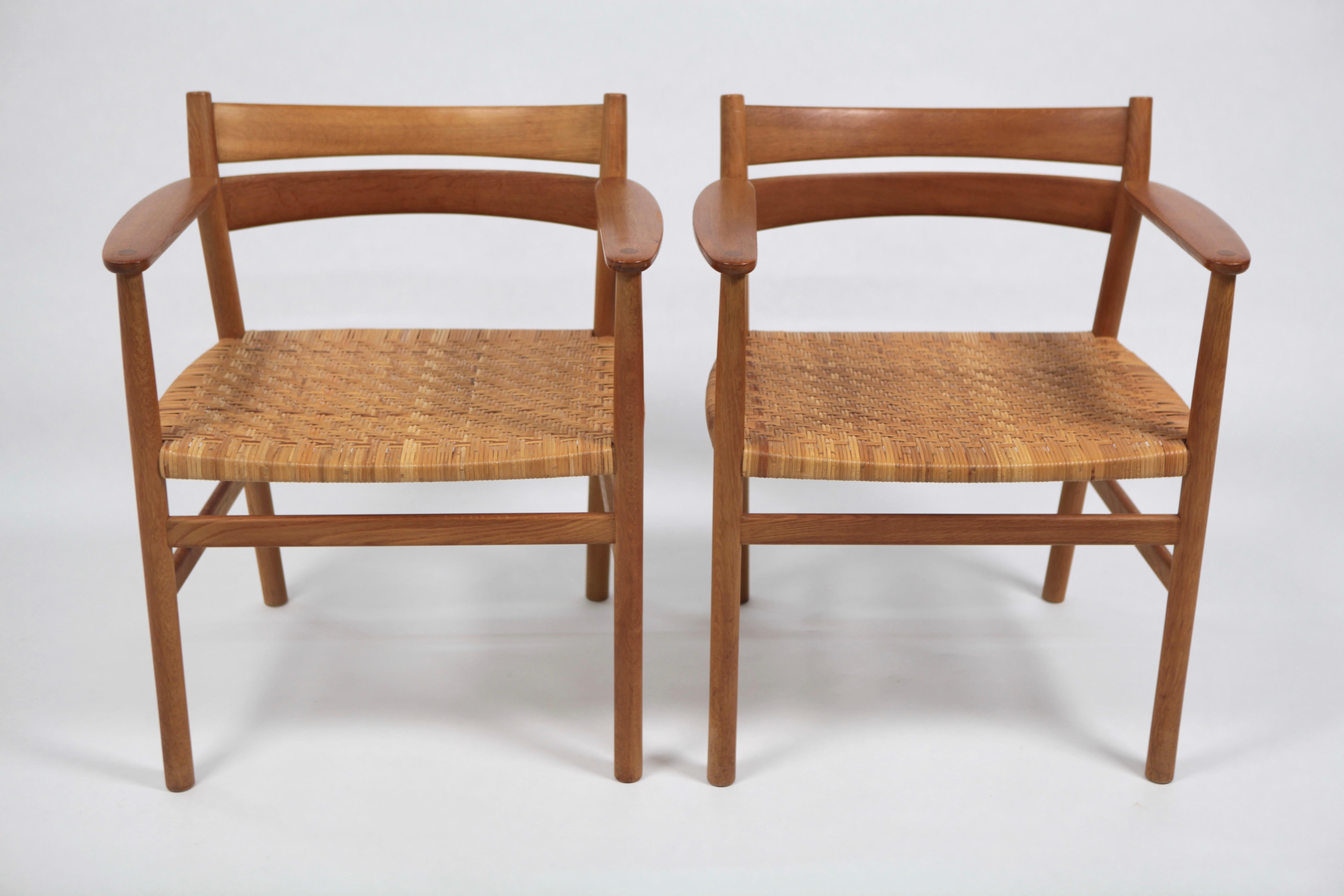 Børge Mogensen, Pair of Rare 'BM1' Armchairs in Oak and Cane, Sweden, 1960s For Sale 11