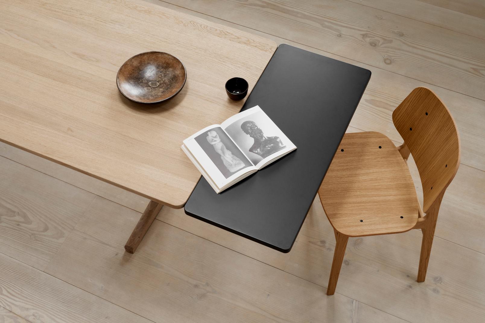 XXI secolo e contemporaneo Børge Mogensen Coppia di sedie con base in Wood Søborg in Oak oliato, per Fredericia in vendita
