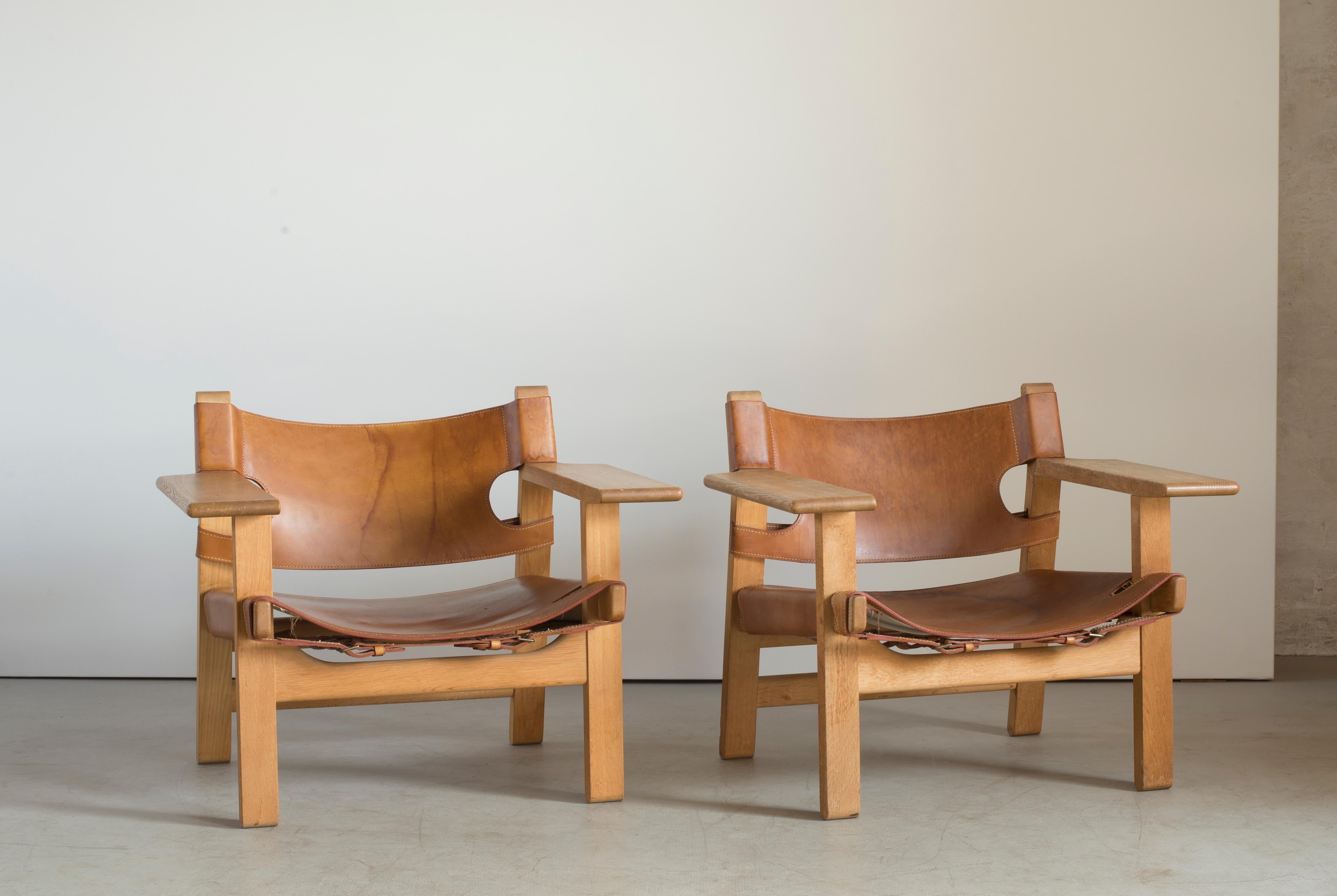 Børge Mogensen Pair of Spanish Chairs for Fredericia Furniture In Good Condition In Copenhagen, DK